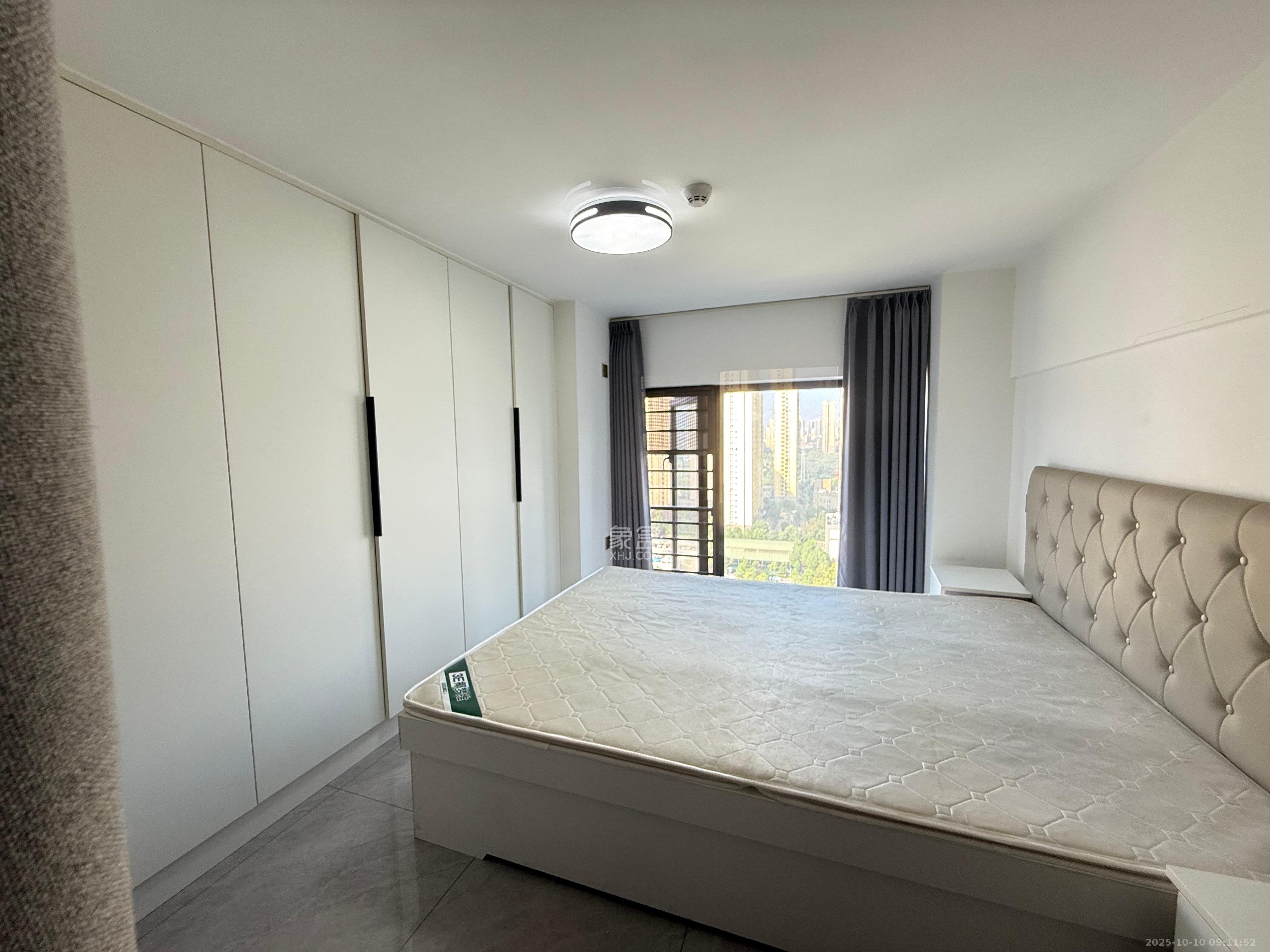 新城悦隽公园  2室1厅1卫    1700.0元/月室内图