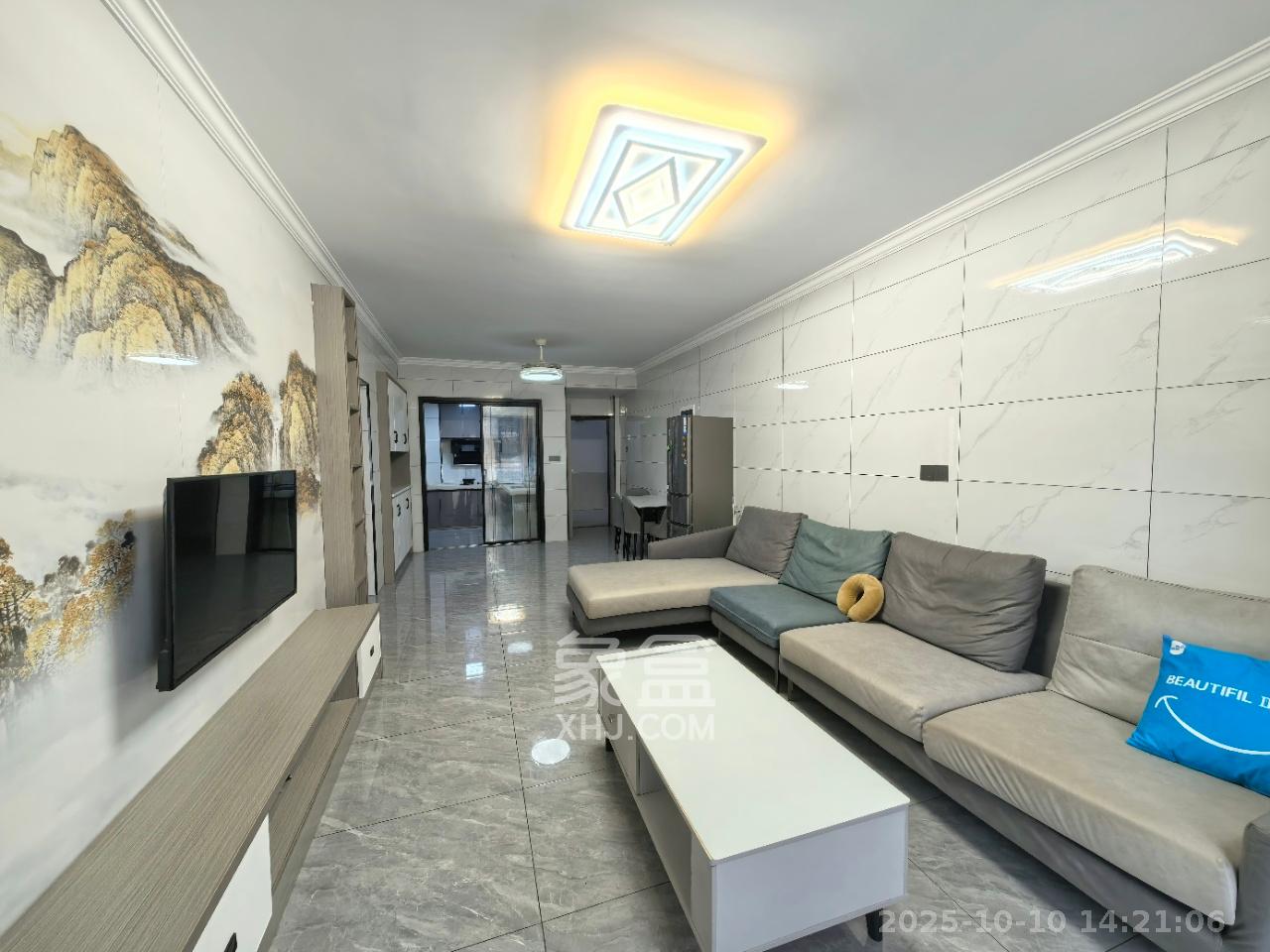 和润园三期  2室2厅1卫    2400.0元/月室内图