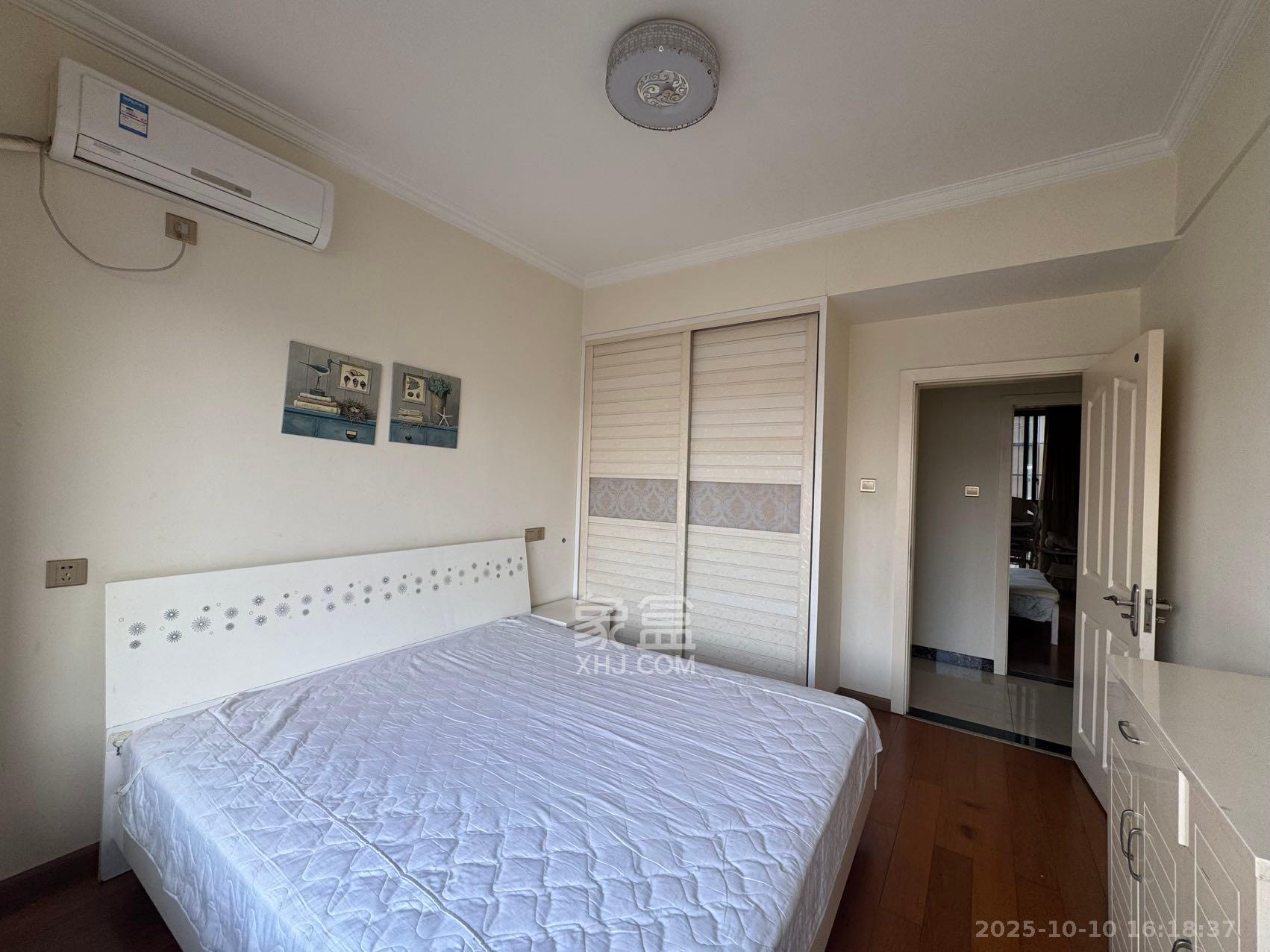 金鼎公园尚  3室2厅2卫    2200.0元/月室内图