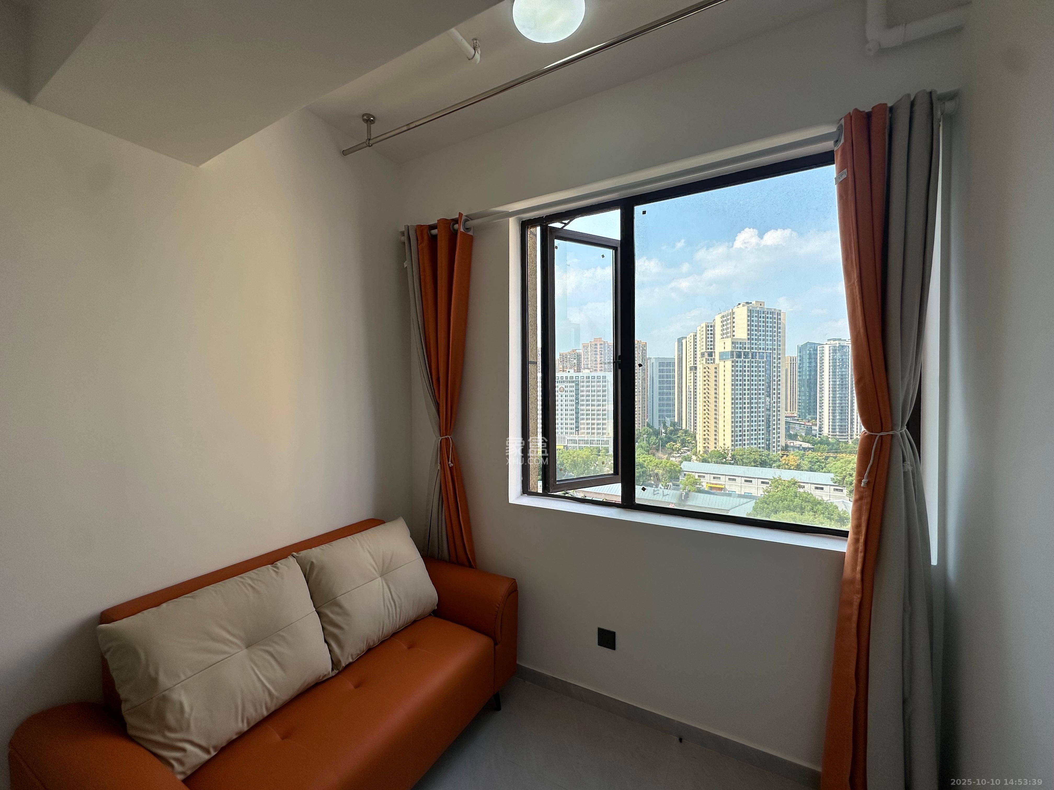 五江天街天寓  1室1厅1卫    1400.0元/月室内图