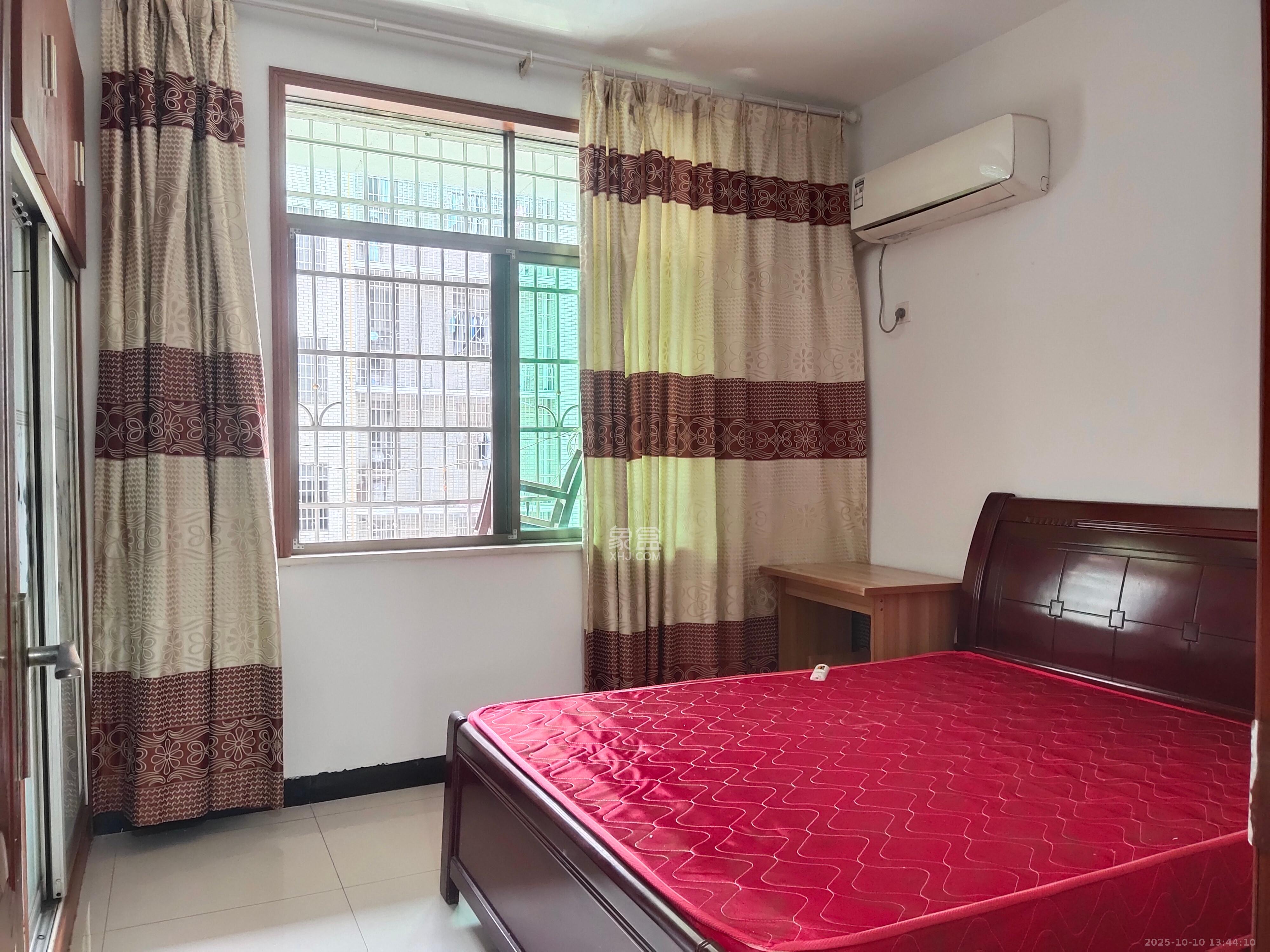 月湖安置小区(马栏山小区)  3室2厅2卫    1600.0元/月 月湖安置小区(马栏山小区)  3室2厅2卫    1600.0元/月室内图