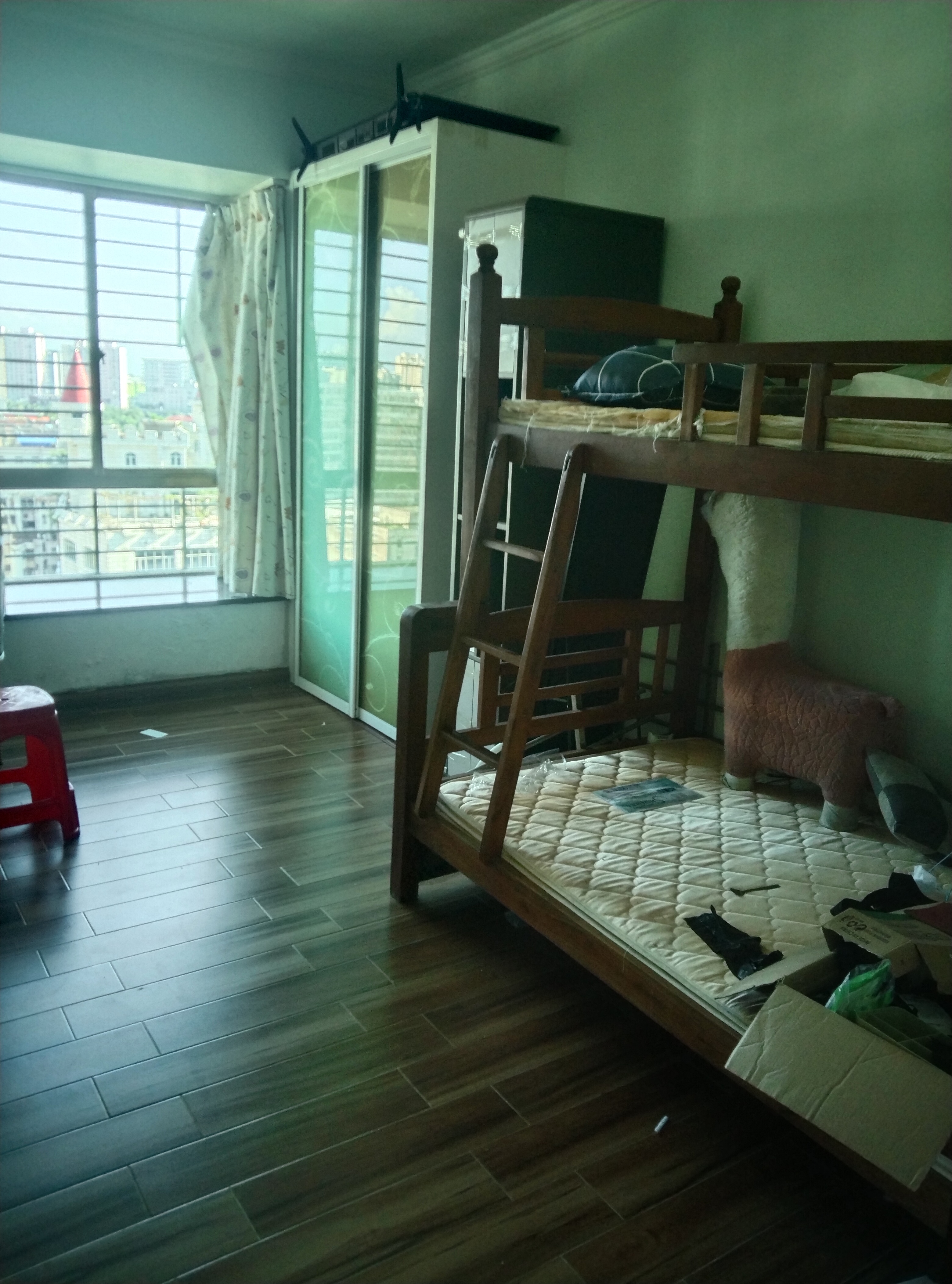 福隆公寓  4室2厅2卫    3000.0元/月室内图