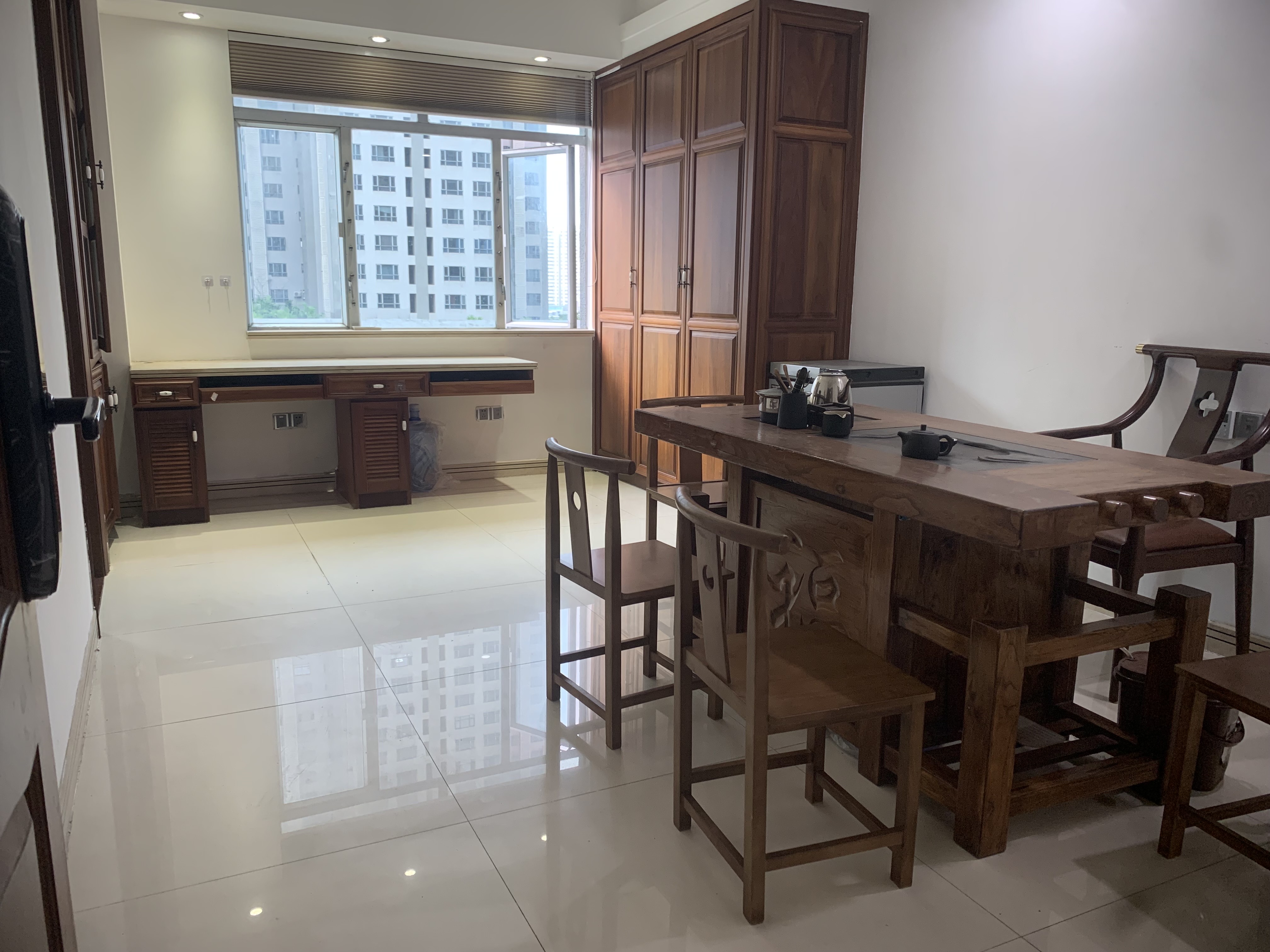 名门广场南区(一期) 3室2厅2卫 4000.0元/月 名门广场南区(一期) 3室2厅2卫 4000.0元/月室内图