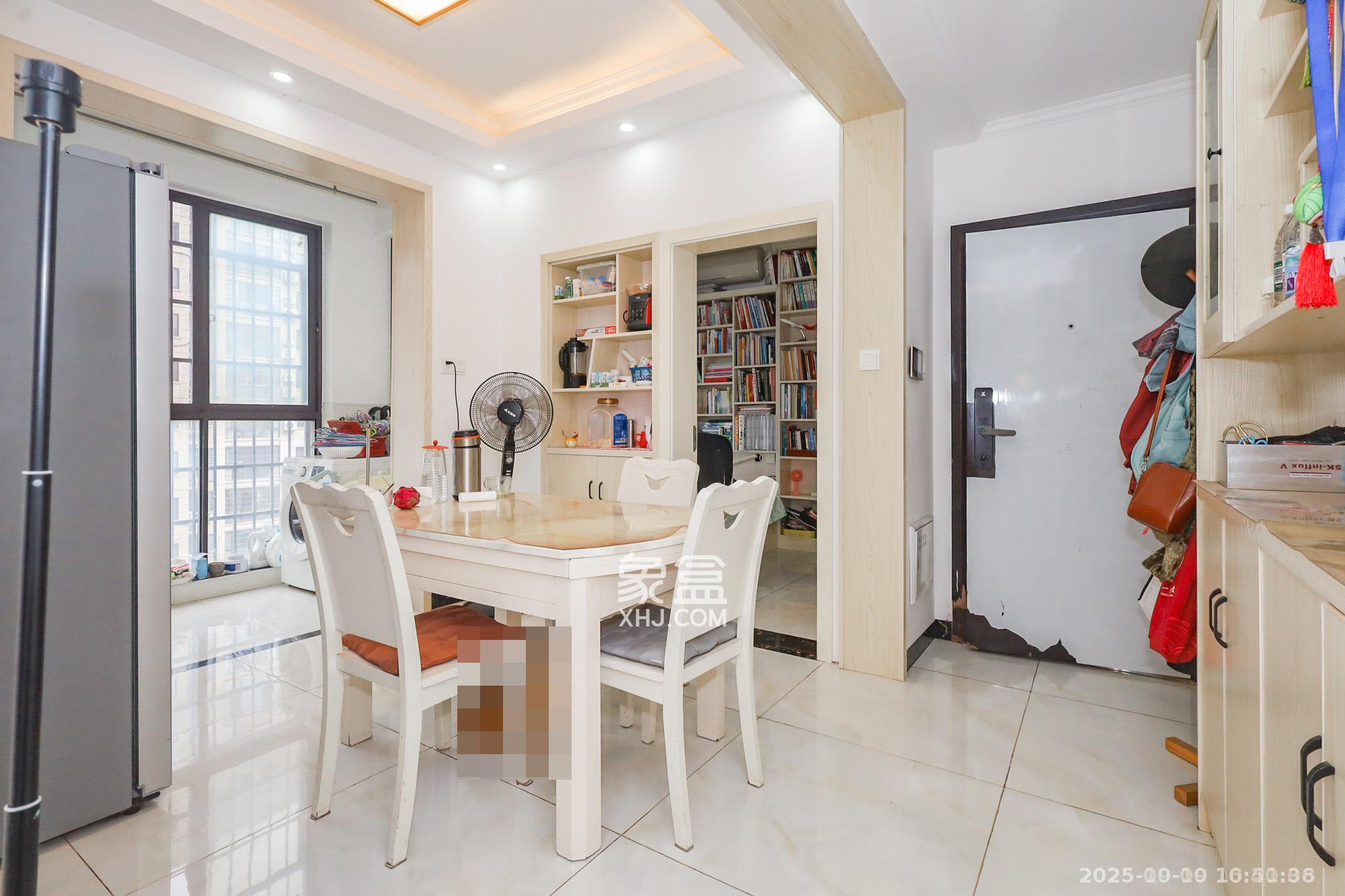 阳光丽城二期 4室2厅2卫 4000.0元/月 阳光丽城二期 4室2厅2卫 4000.0元/月室内图