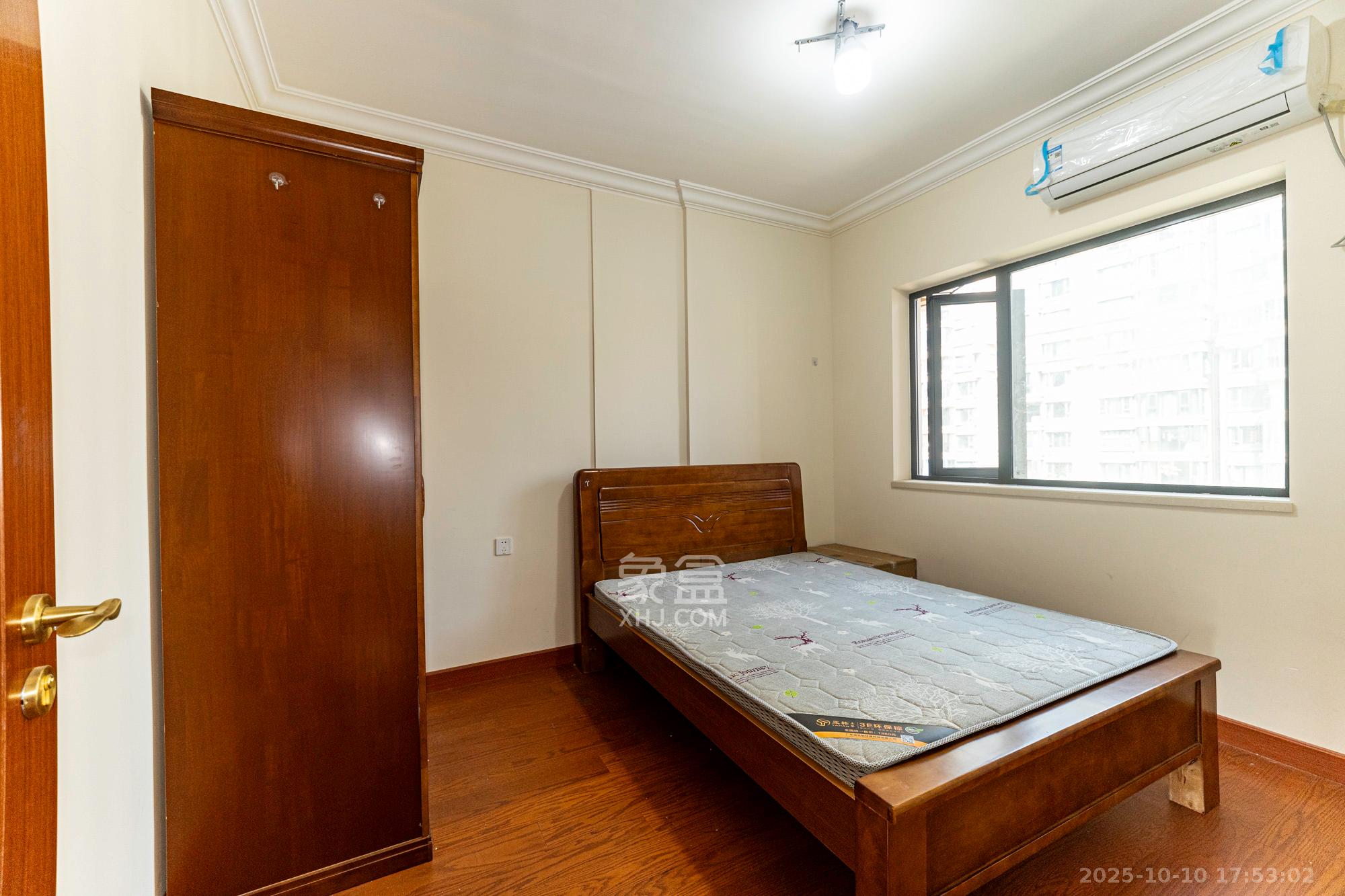 恒大雅苑  4室2厅2卫    158.0万 恒大雅苑  4室2厅2卫    158.0万卧室