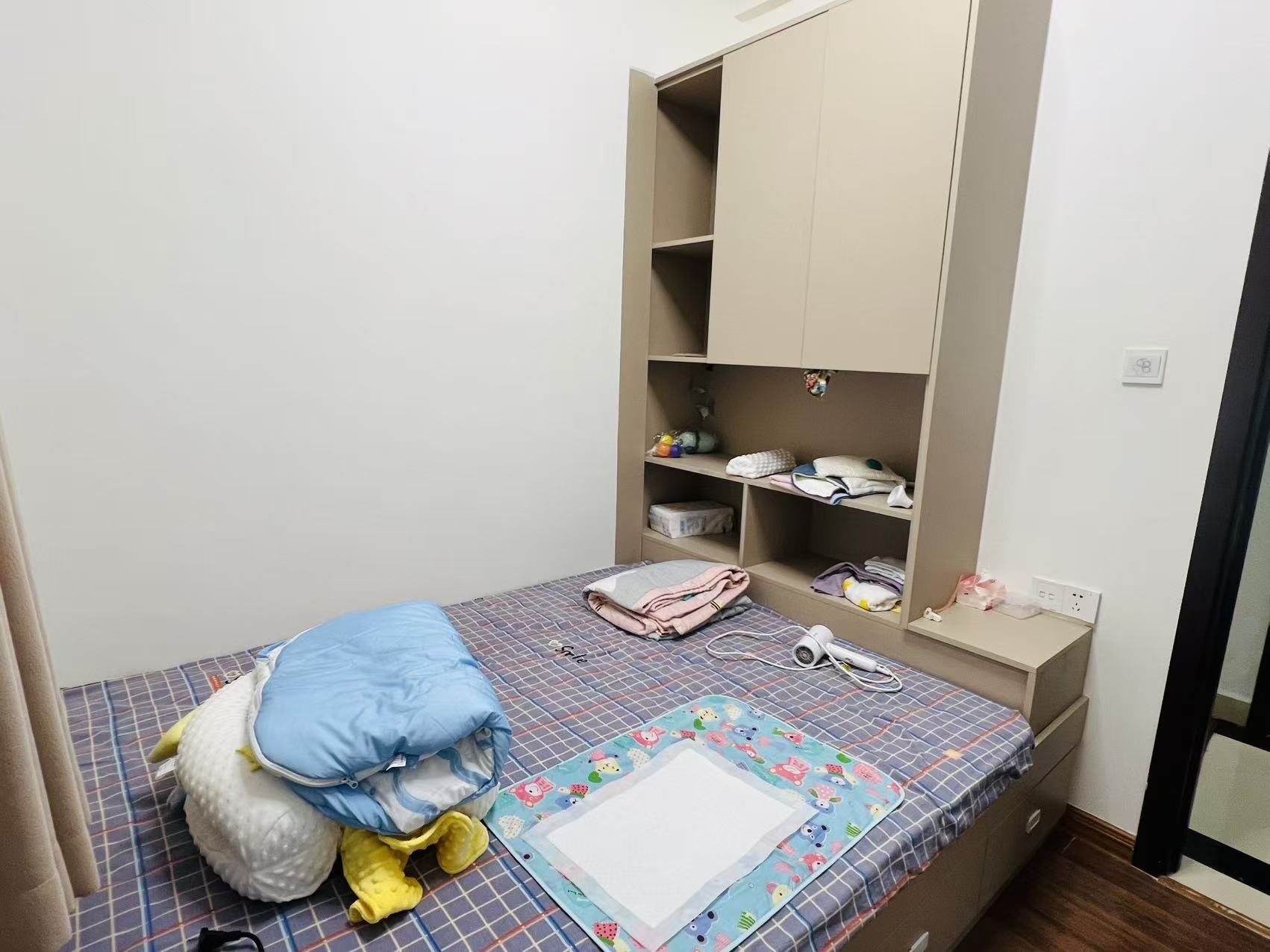 碧桂园  3室2厅1卫    1500.0元/月室内图