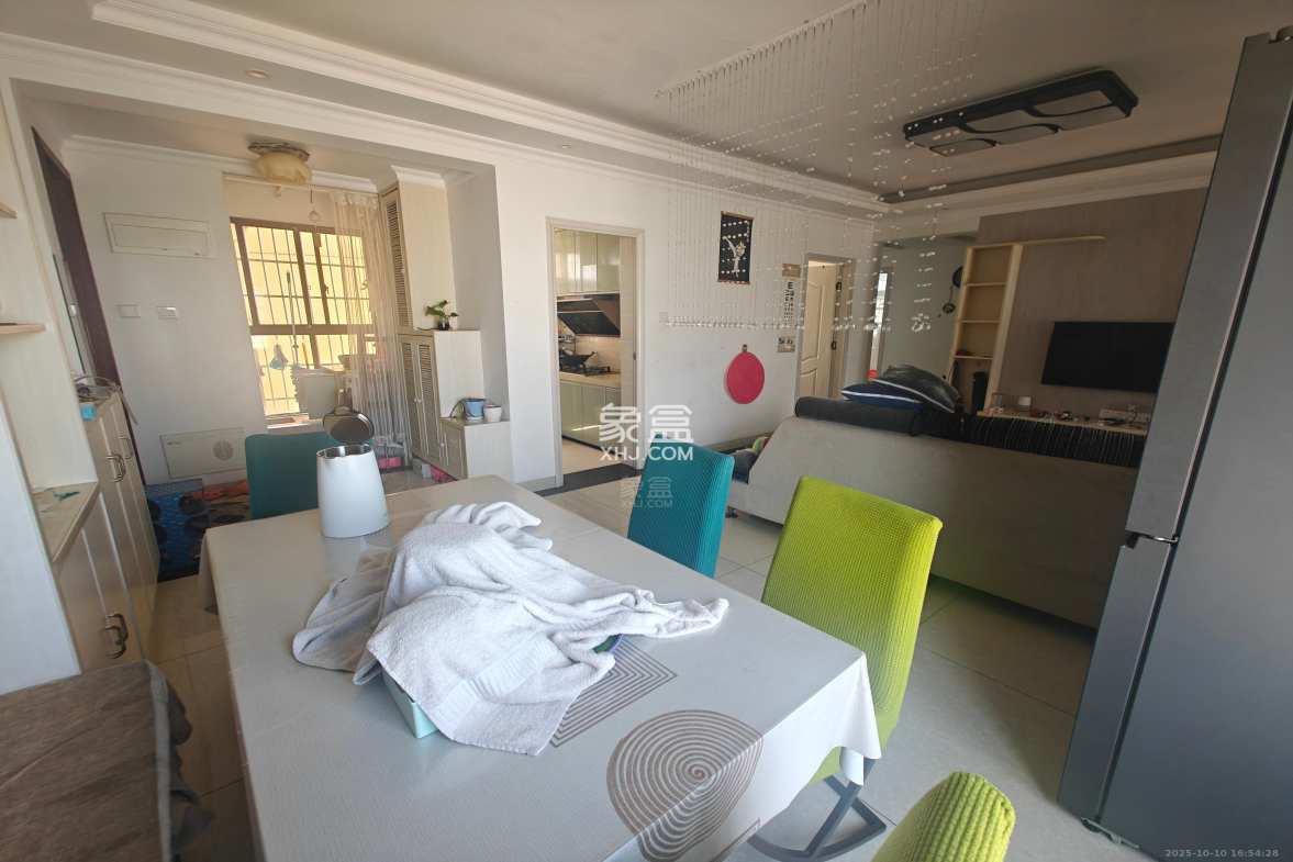 佳兆业金域天下三期 3室2厅1卫 1800.0元/月 佳兆业金域天下三期 3室2厅1卫 1800.0元/月室内图