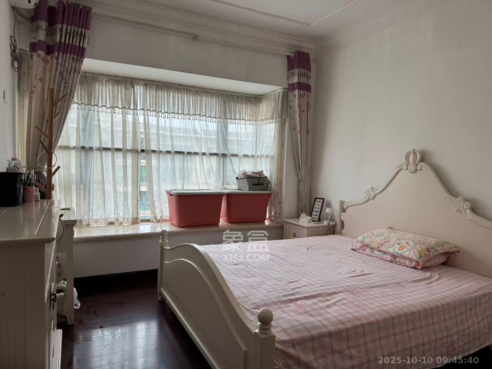 恒大城  1室2厅1卫    1900.0元/月室内图