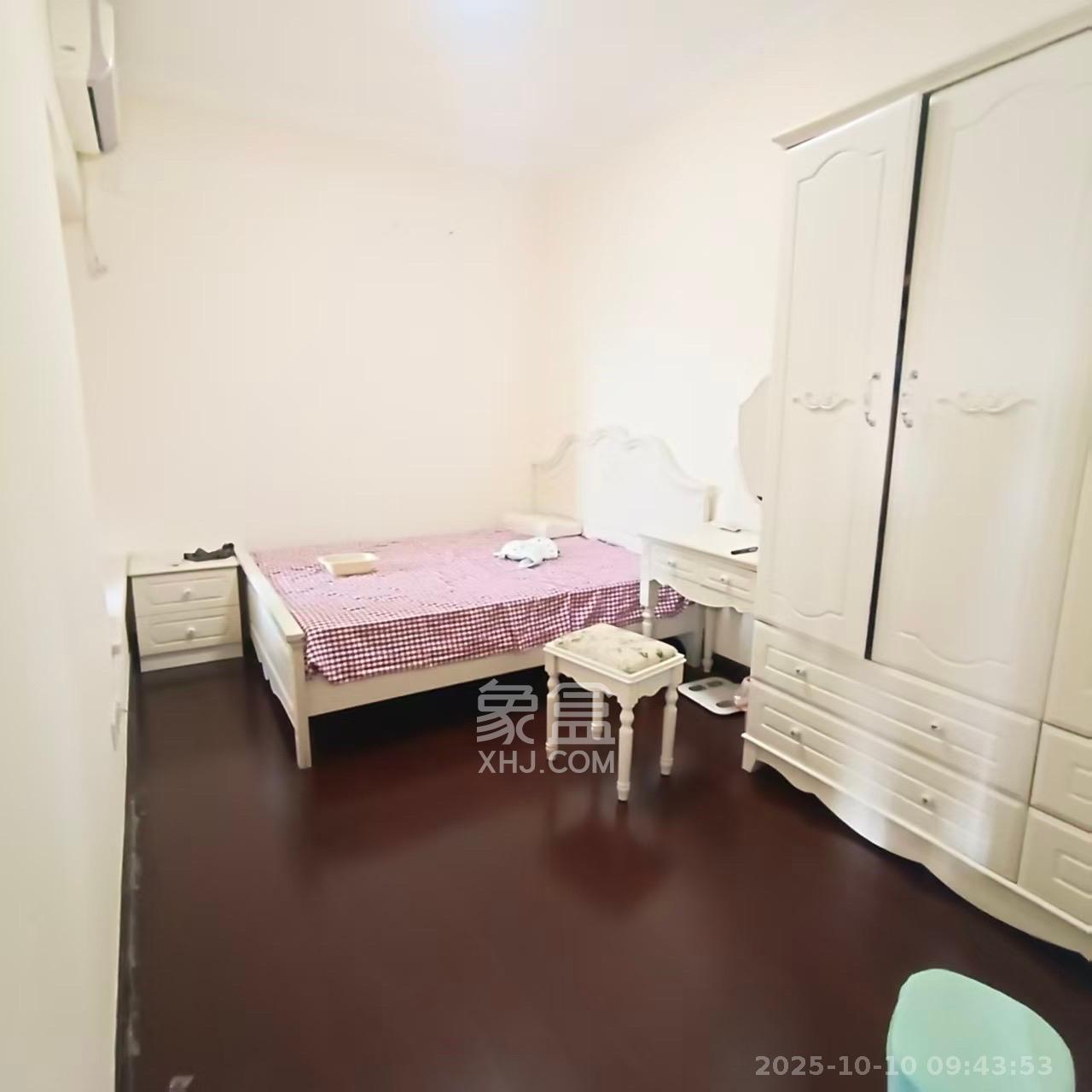 恒大雅苑  3室2厅2卫    2300.0元/月室内图