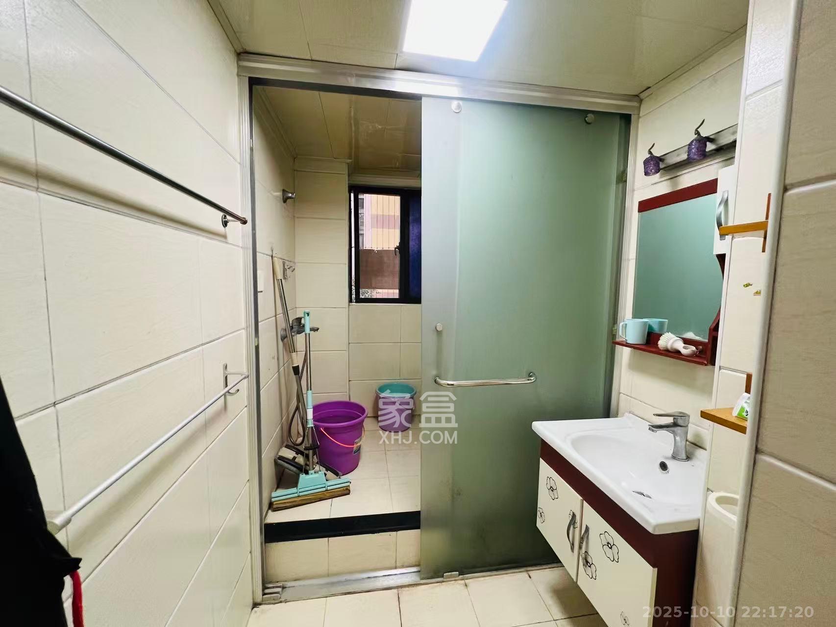 锦湘国际星城三期(锦绣苑) 2室2厅1卫 2200.0元/月 锦湘国际星城三期(锦绣苑) 2室2厅1卫 2200.0元/月室内图