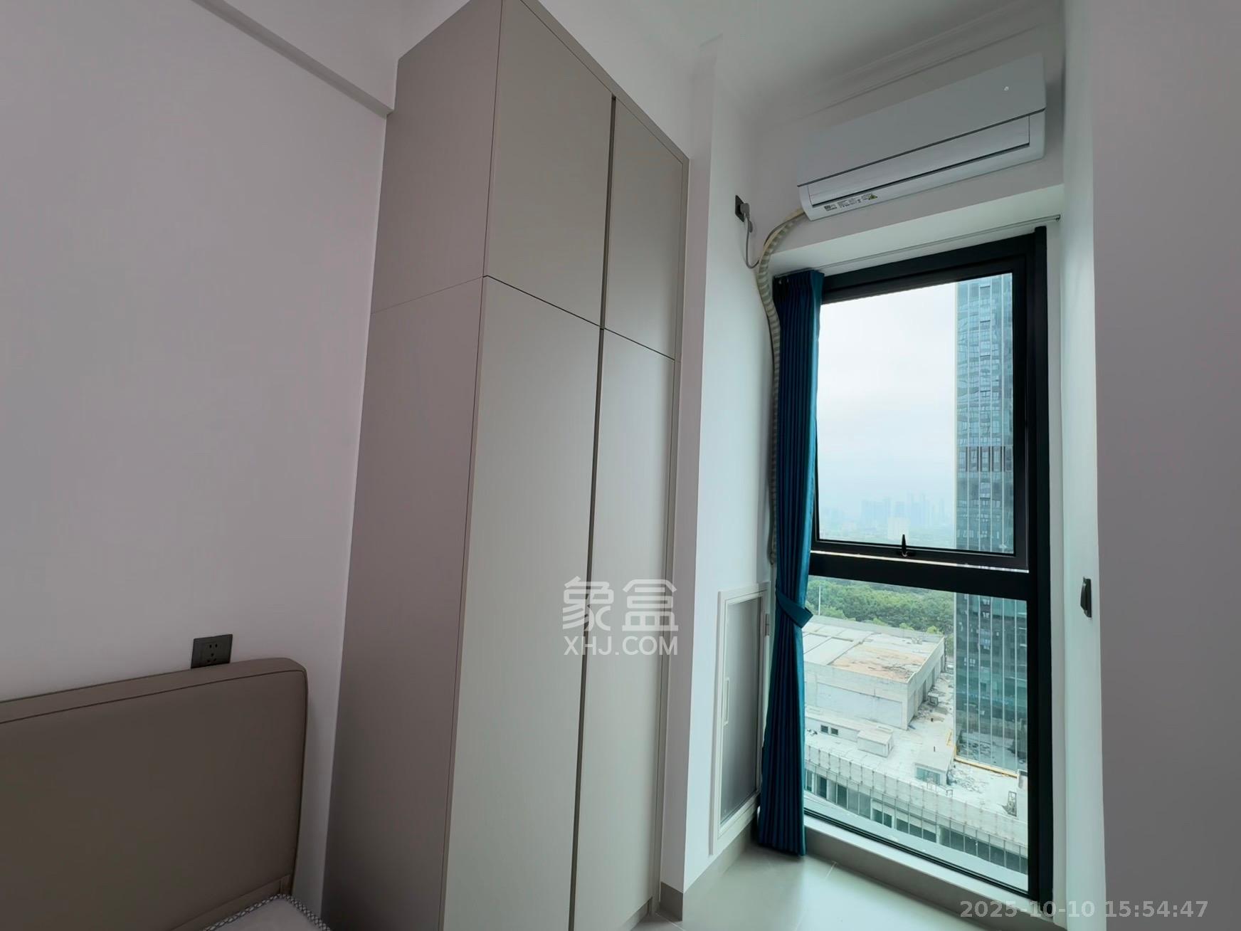 绿地商务广场 1室1厅1卫 1500.0元/月 绿地商务广场 1室1厅1卫 1500.0元/月室内图