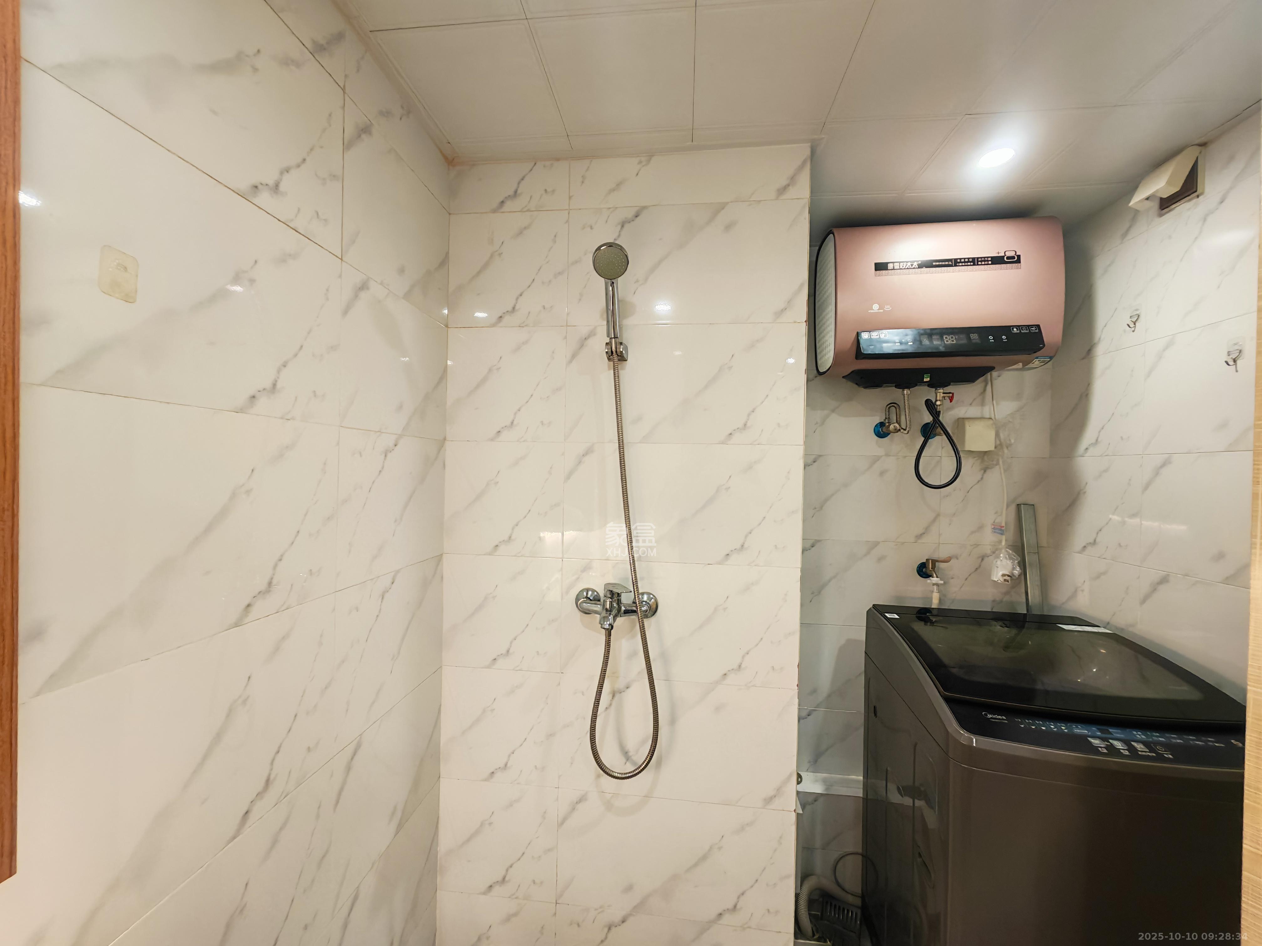 中交广场公寓  1室1厅1卫    1900.0元/月室内图