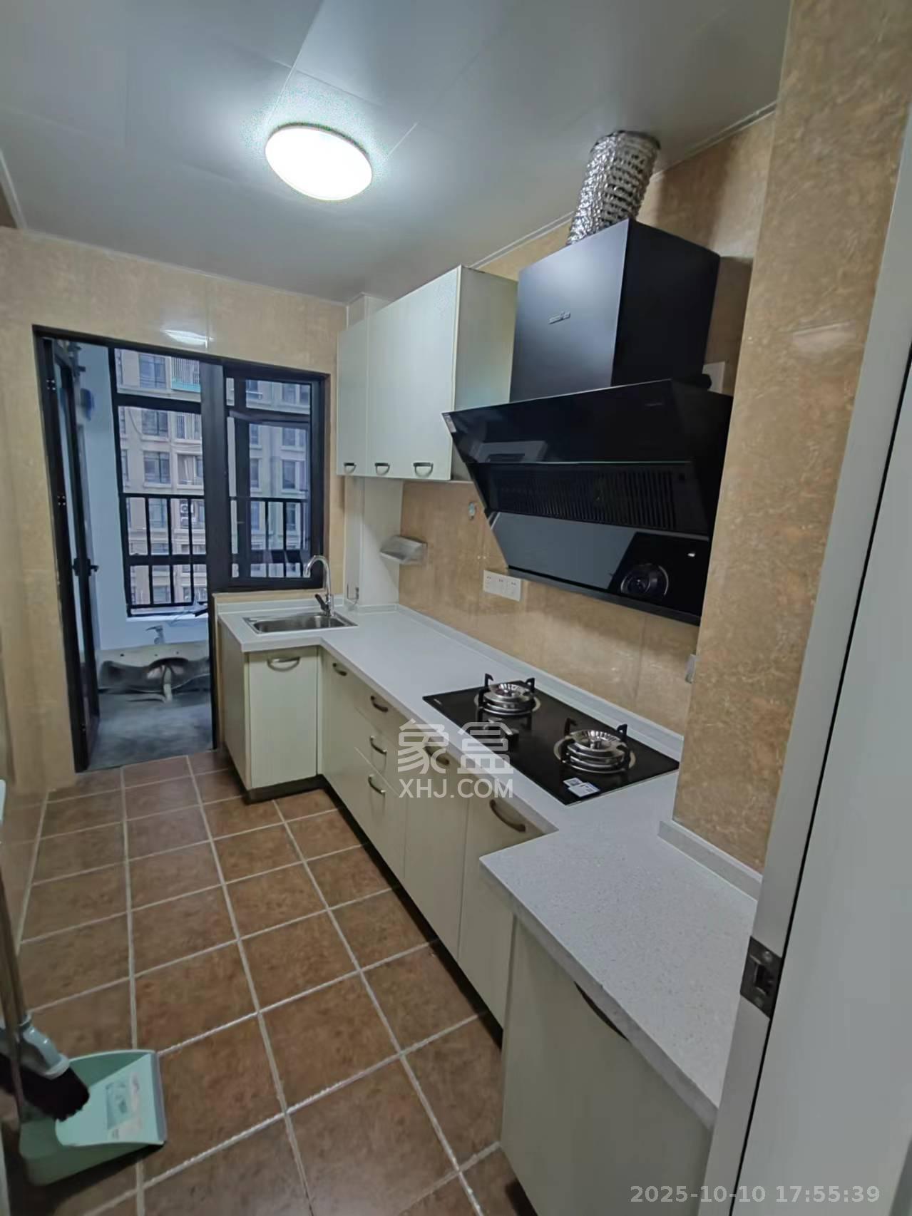 湘域城邦(湘域国际中心)  2室1厅1卫    3500.0元/月 湘域城邦(湘域国际中心)  2室1厅1卫    3500.0元/月室内图