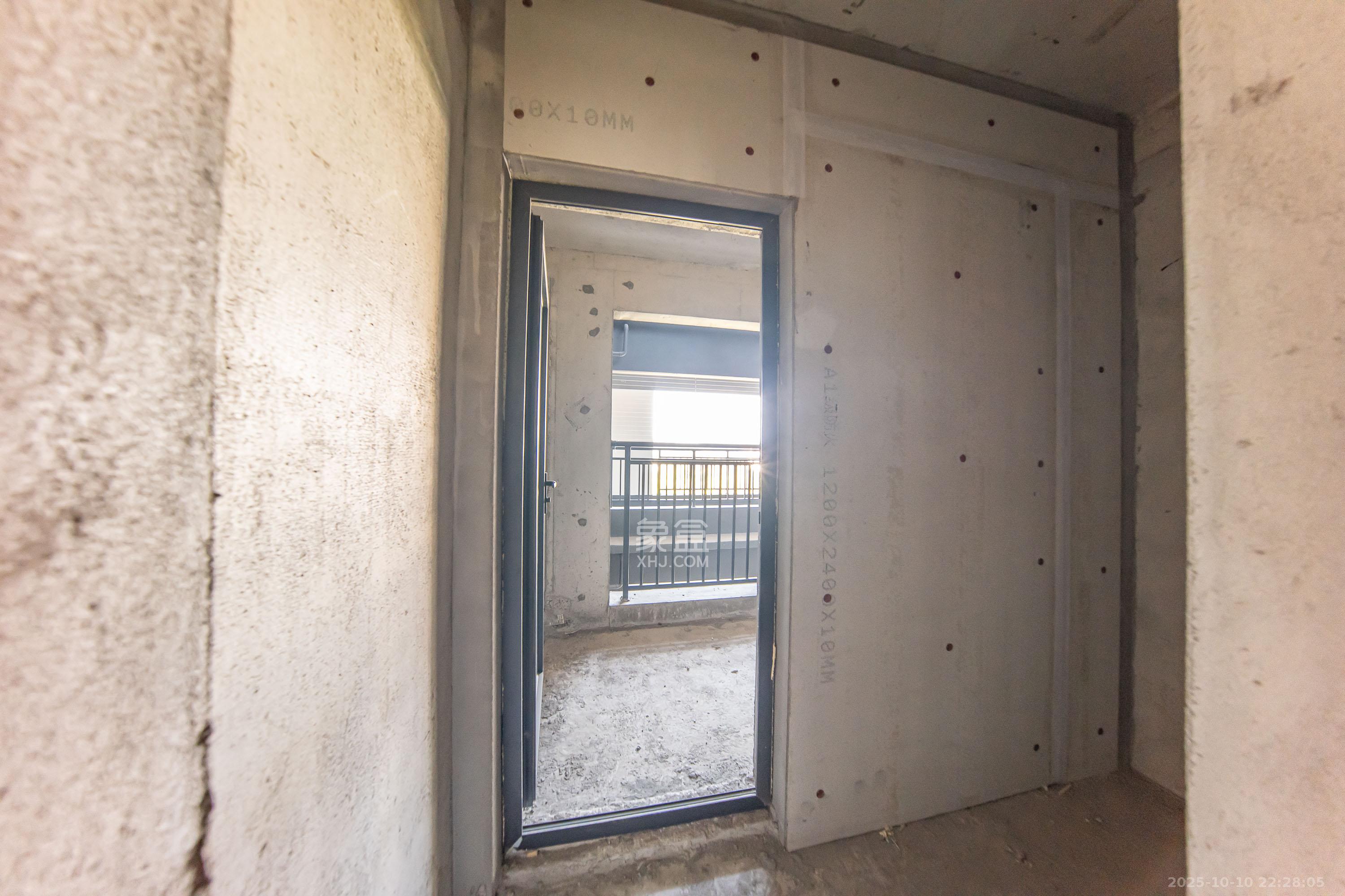 汉唐翰林府  1室0厅0卫    85.0万卧室