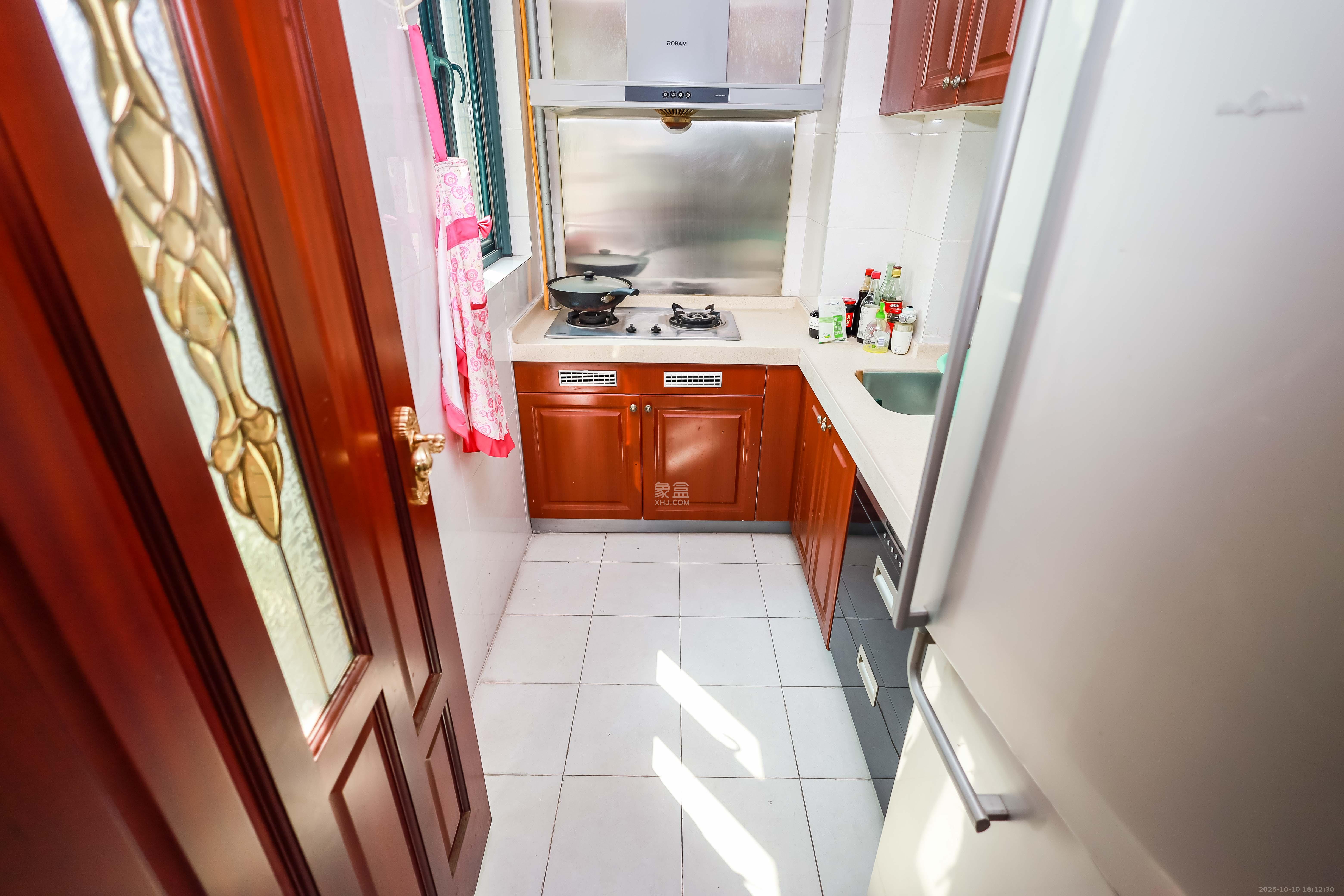 恒大华府  3室2厅1卫    118.0万 恒大华府  3室2厅1卫    118.0万厨房