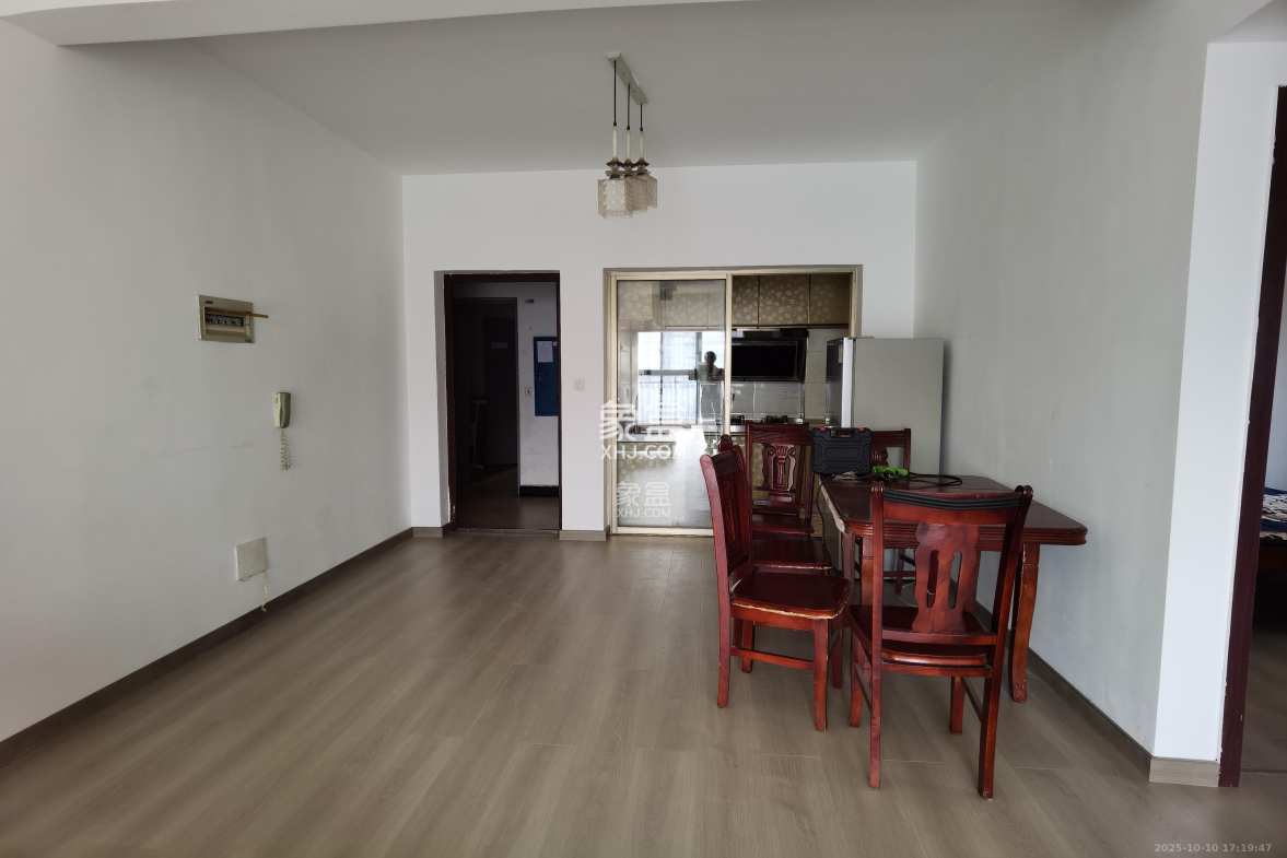 滨水名都 2室2厅1卫 1400.0元/月 滨水名都 2室2厅1卫 1400.0元/月室内图