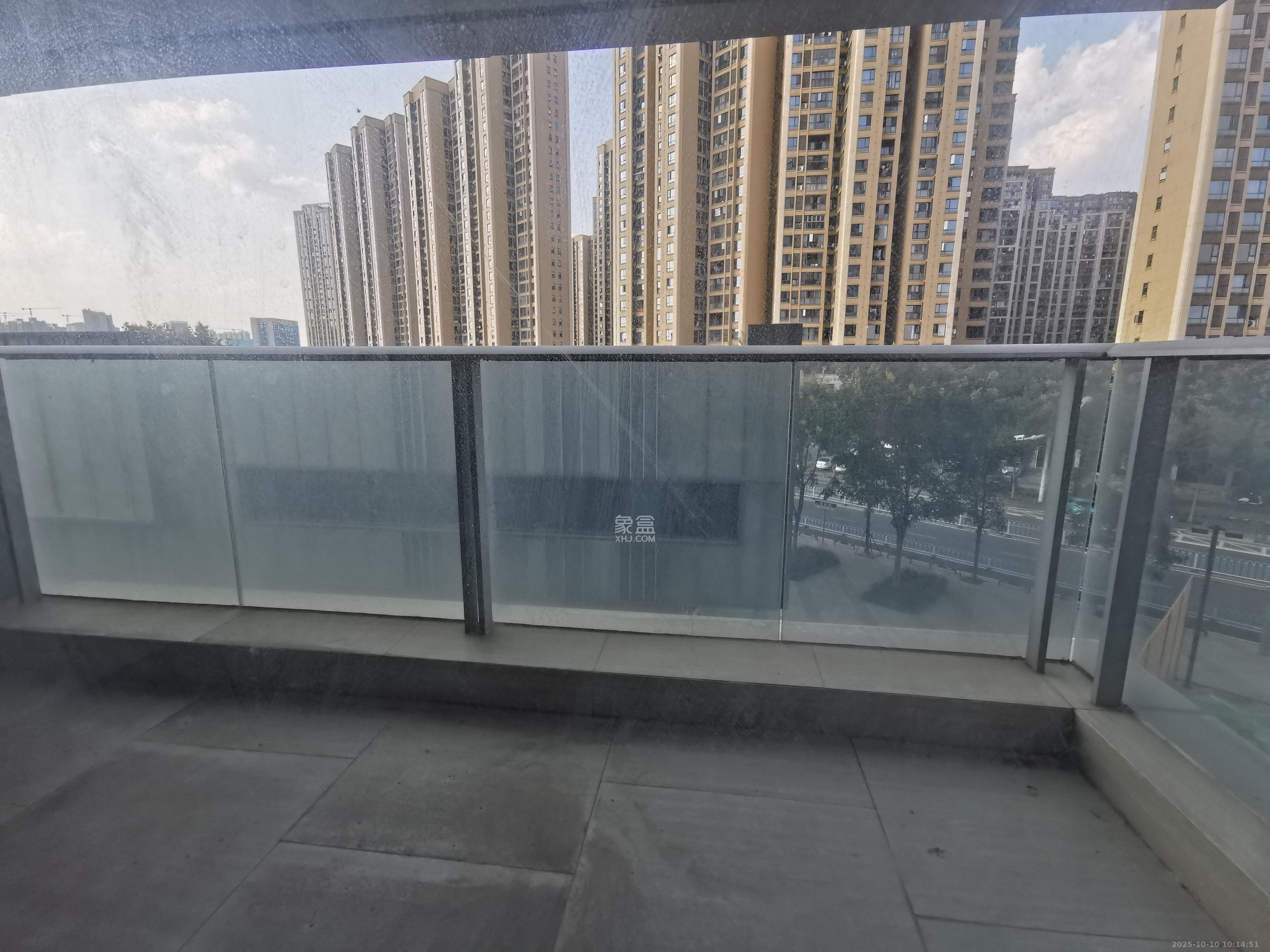 珠江颐德公馆  4室2厅2卫    10000.0元/月室内图