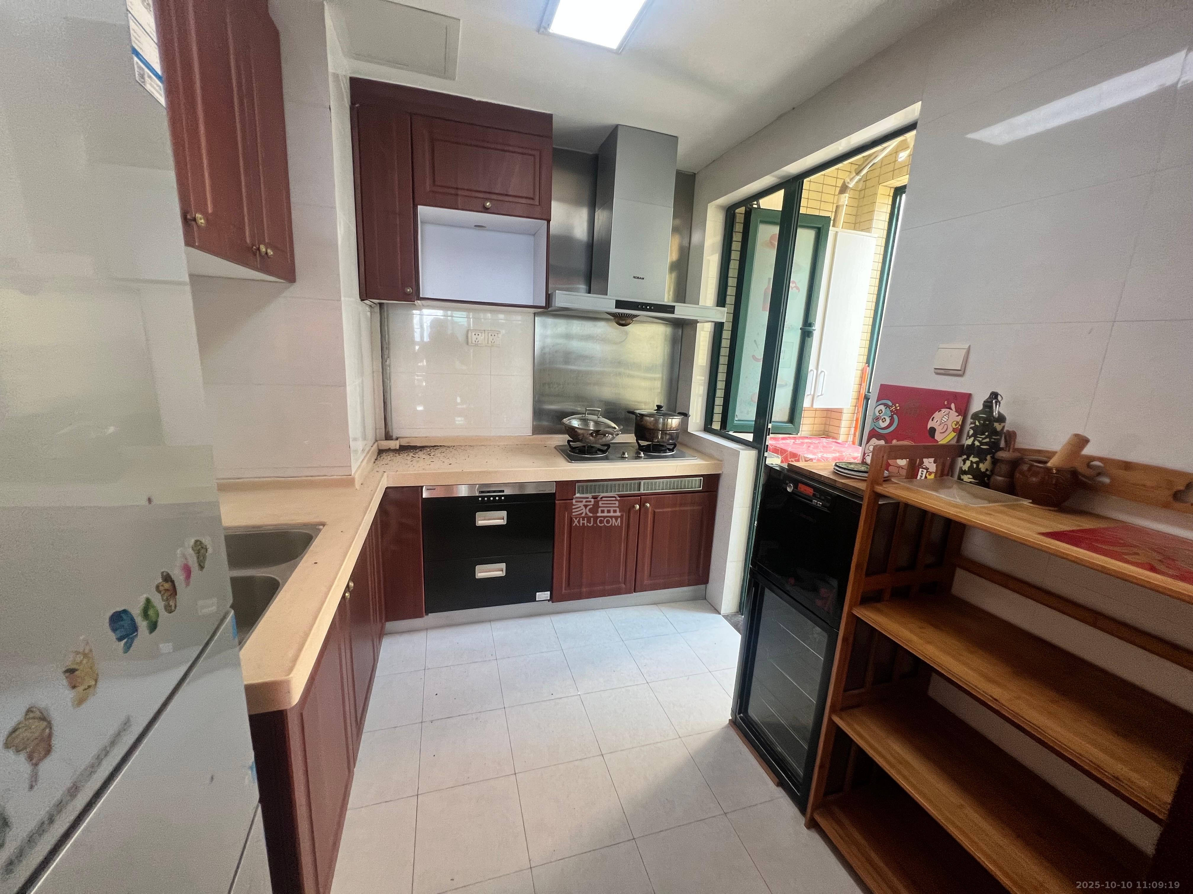 恒大绿洲  2室2厅1卫    2600.0元/月室内图