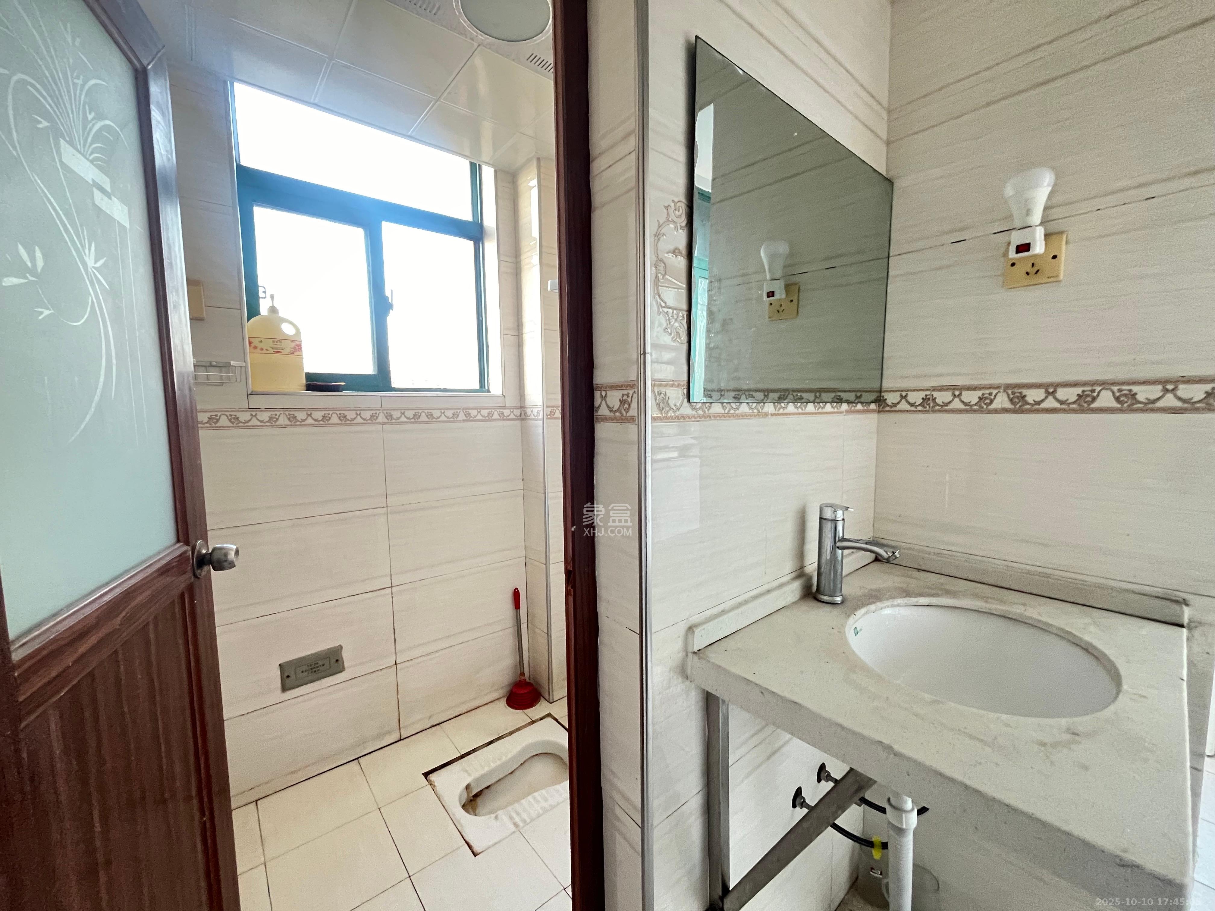 城西公寓（西城门第）  3室2厅1卫    600.0元/月室内图