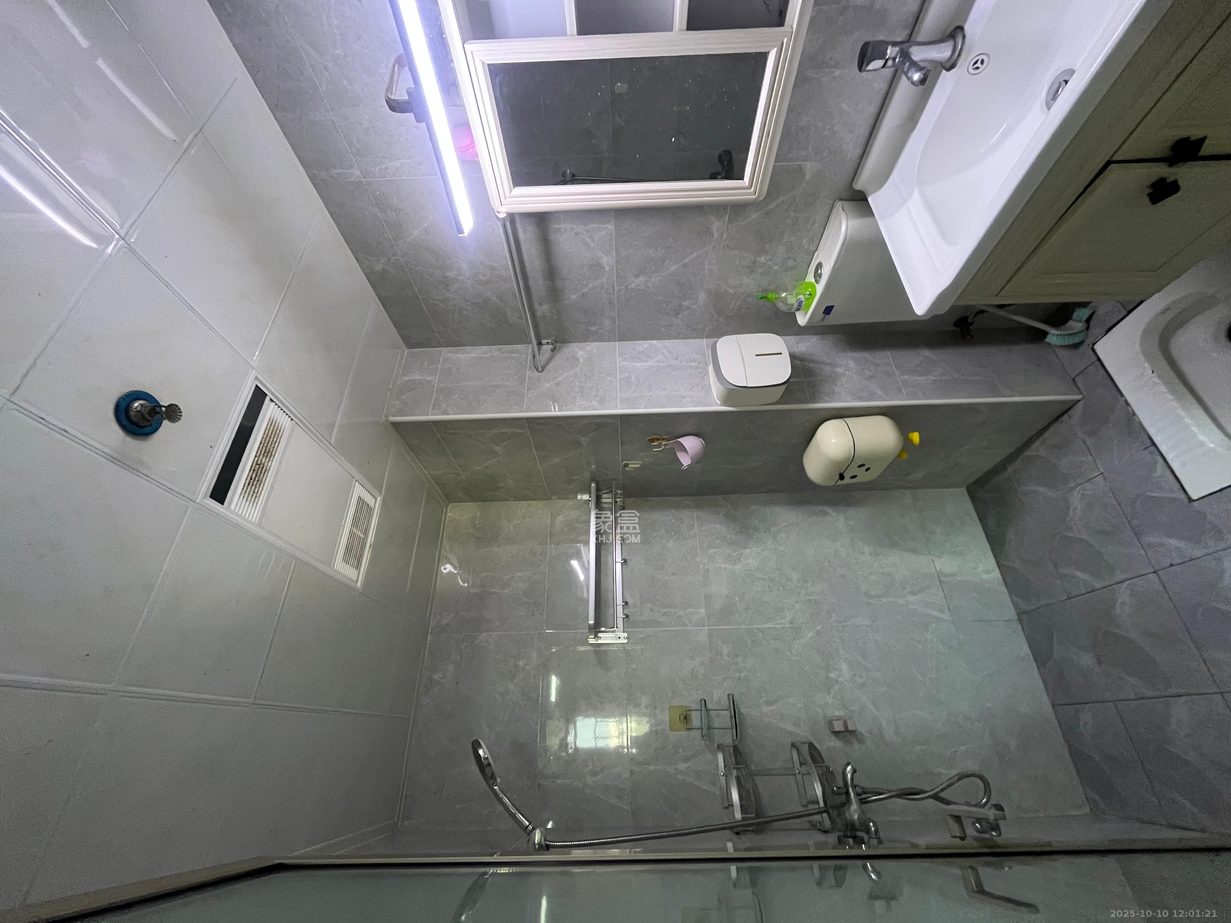 鑫远翡丽郡(鑫远翡丽雅苑)  1室1厅1卫    1500.0元/月 鑫远翡丽郡(鑫远翡丽雅苑)  1室1厅1卫    1500.0元/月室内图