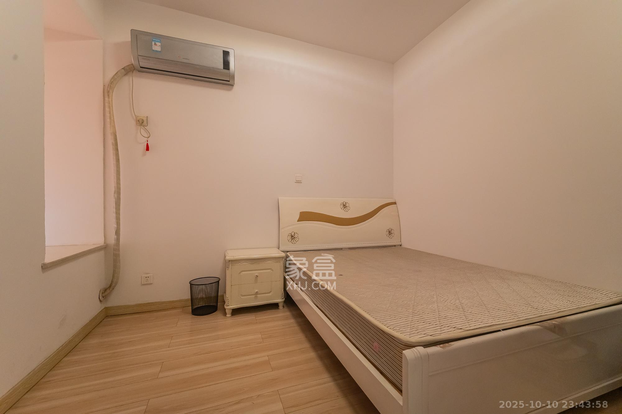 爱琴海岸 2室2厅1卫 43.8万 爱琴海岸 2室2厅1卫 43.8万卧室