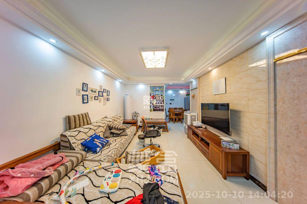 洋湖时代  3室2厅1卫    2300.0元/月 洋湖时代  3室2厅1卫    2300.0元/月室内图