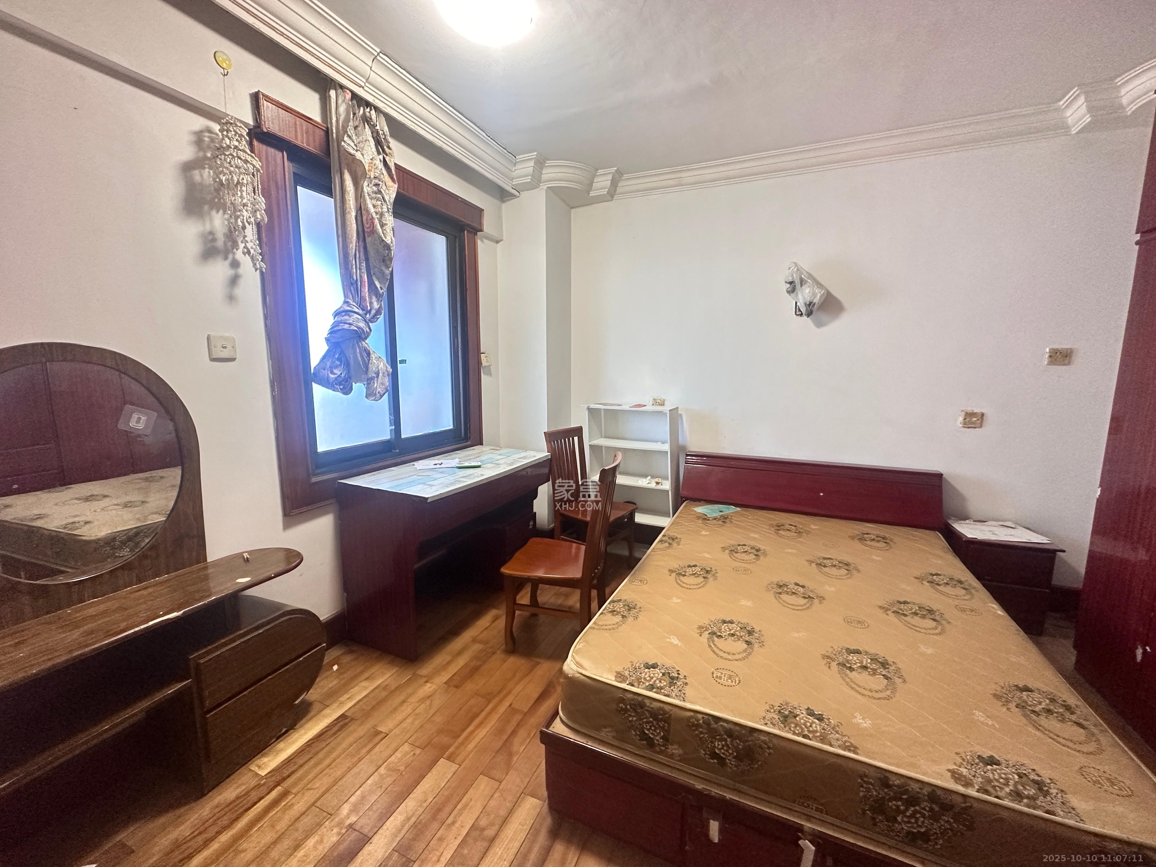 东塘工商银行宿舍 1室0厅0卫 2100.0元/月 东塘工商银行宿舍 1室0厅0卫 2100.0元/月室内图