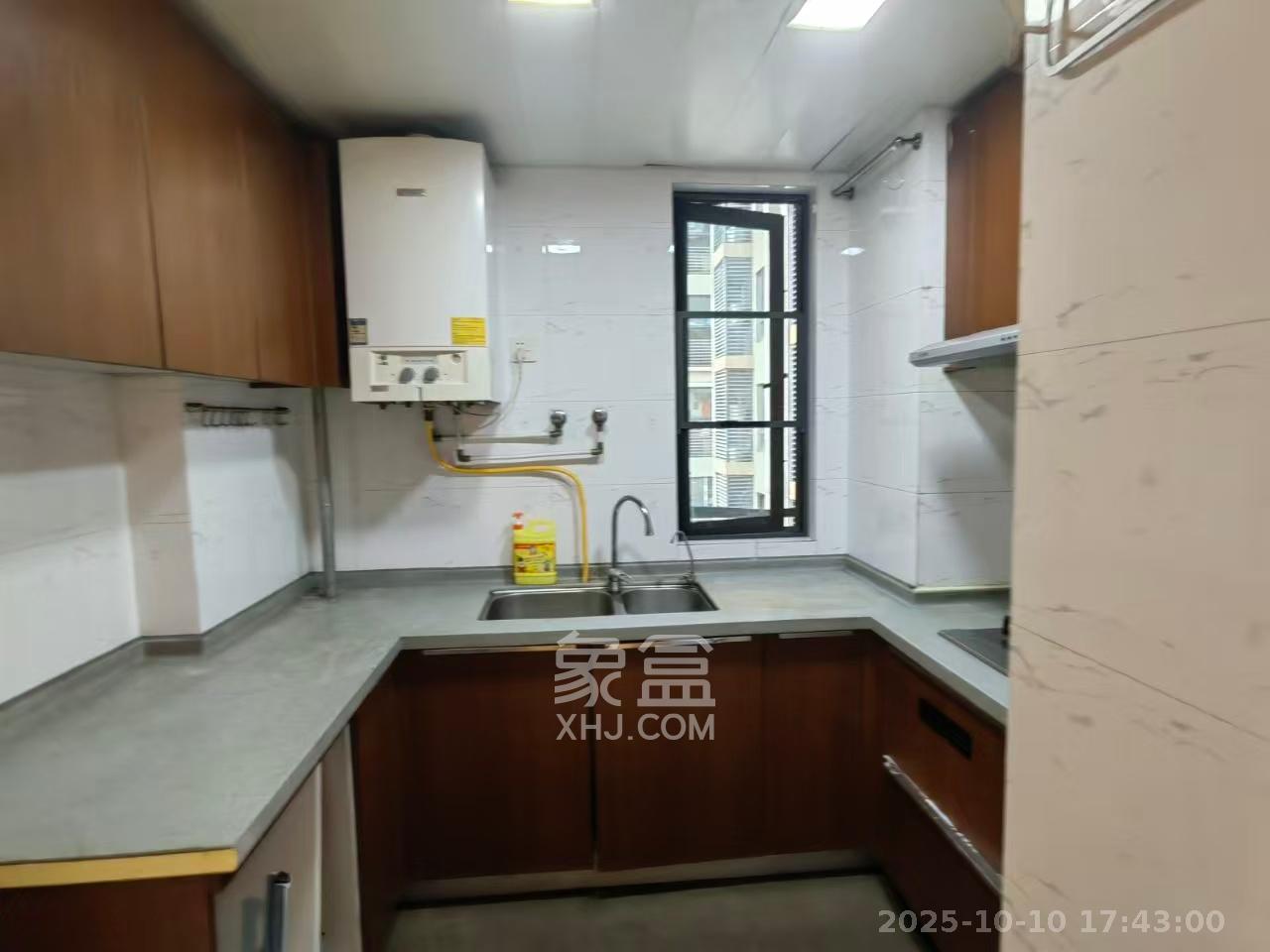 万科城  3室2厅1卫    2300.0元/月室内图