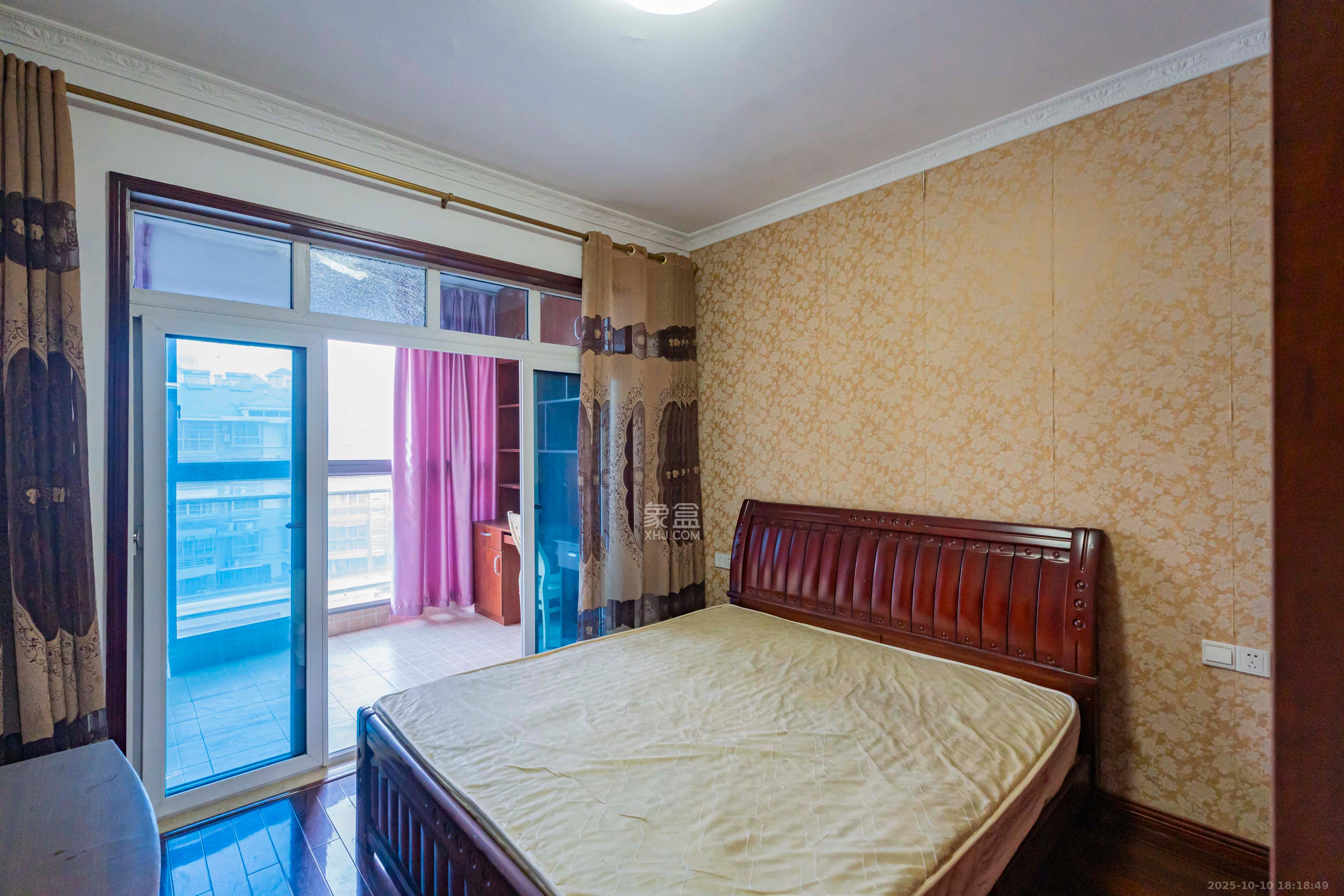 凯乐国际城 2室2厅1卫 90.0万 凯乐国际城 2室2厅1卫 90.0万卧室