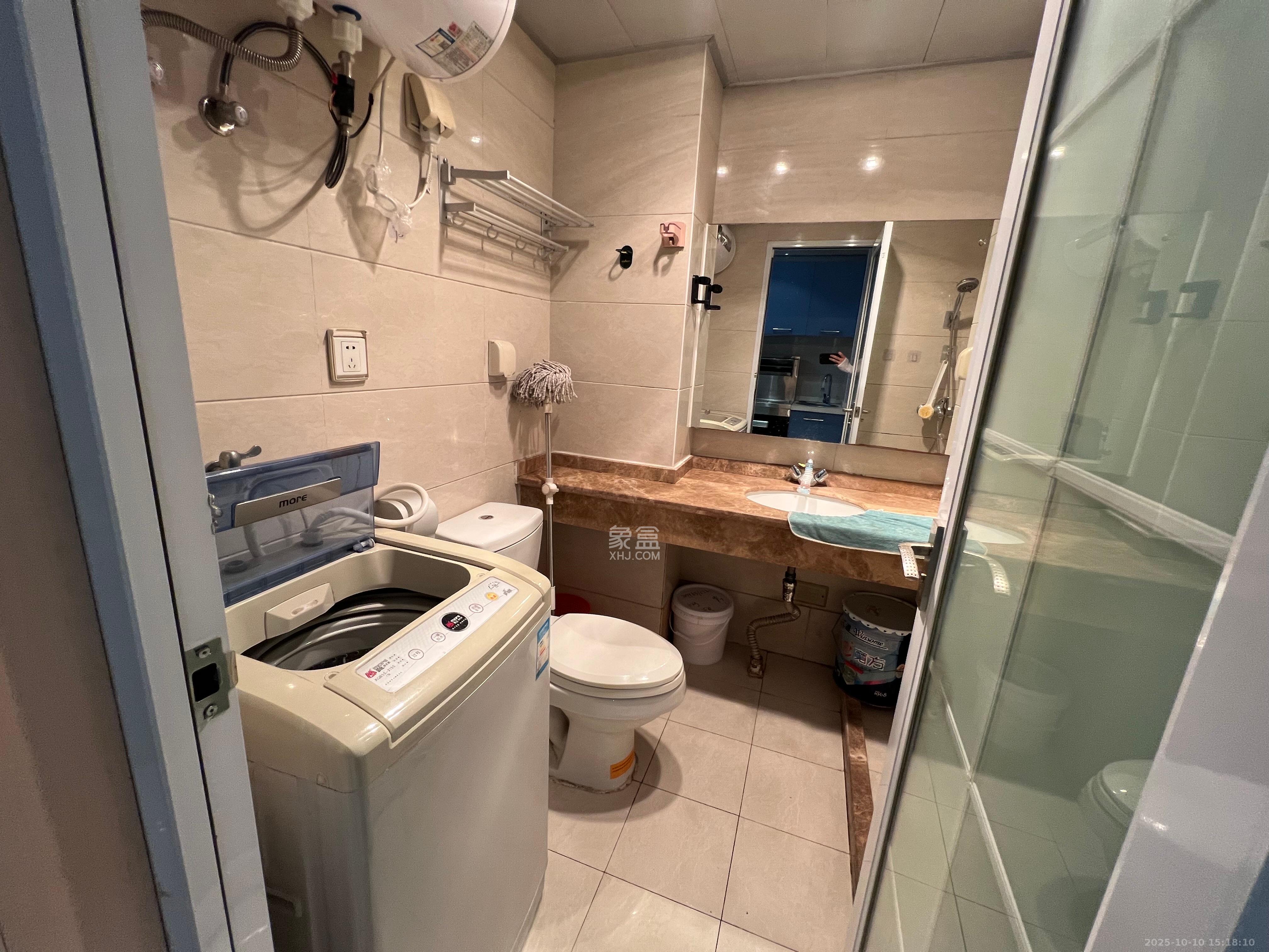 西子一间  1室0厅1卫    1600.0元/月室内图