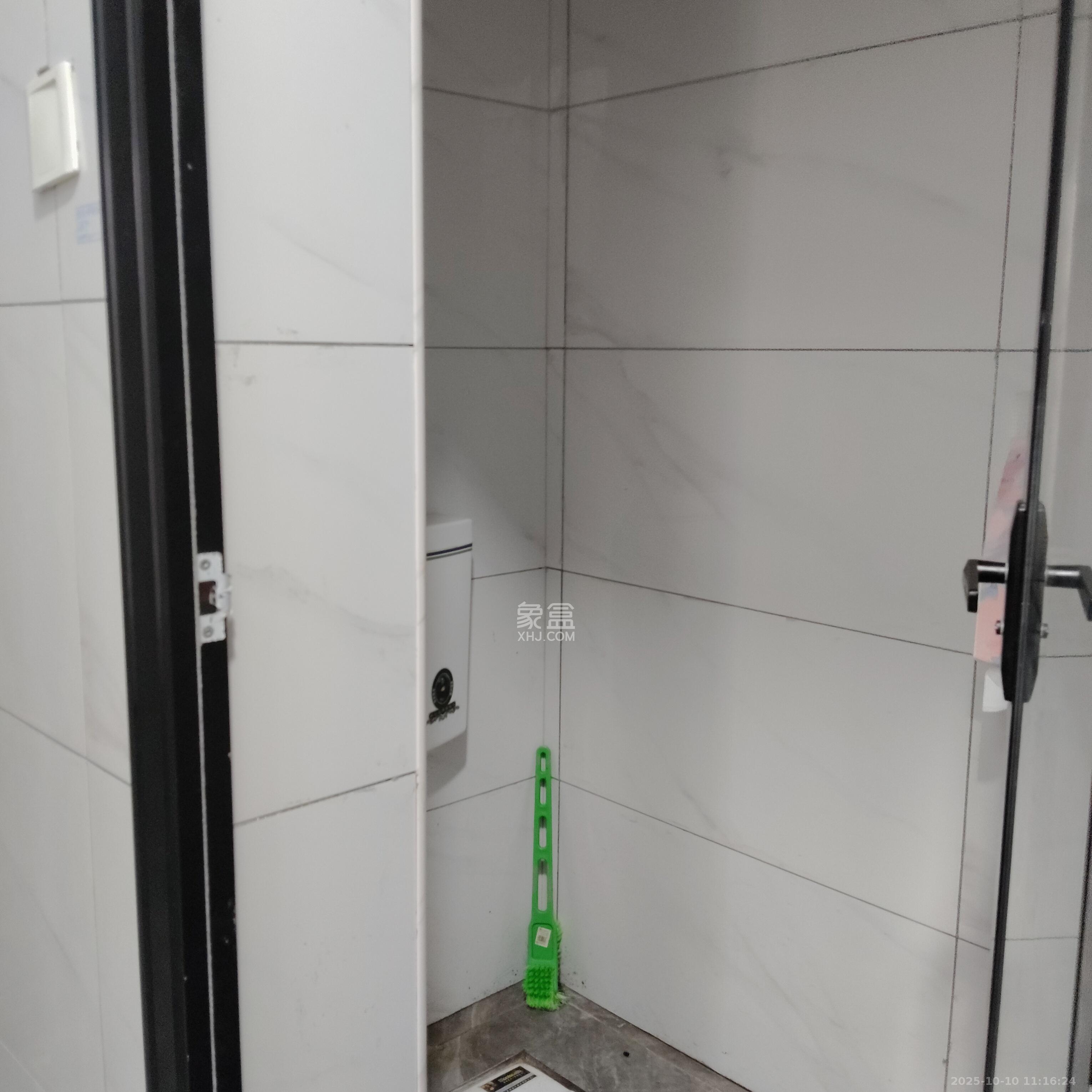 和润园三期 1室0厅1卫 800.0元/月 和润园三期 1室0厅1卫 800.0元/月室内图