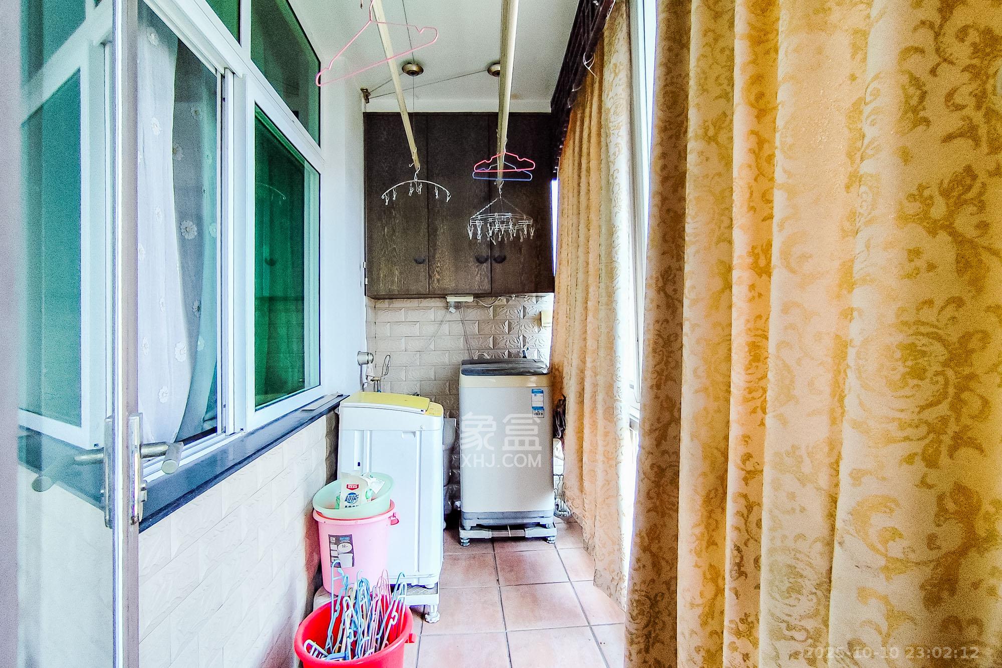 恒鑫澜北湾  3室2厅2卫    125.0万阳台