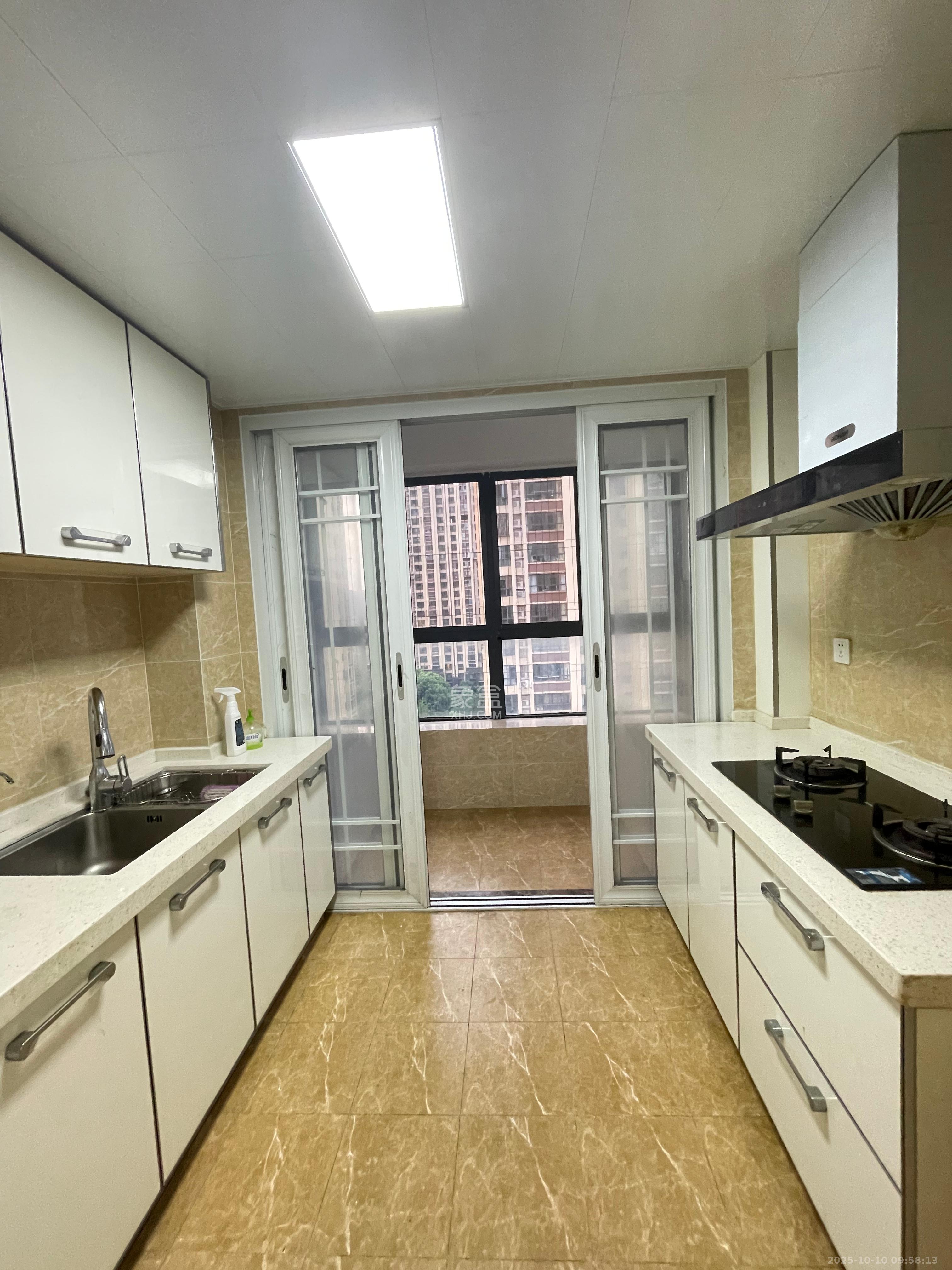 兰亭都荟(璟峰苑) 3室2厅1卫 2900.0元/月 兰亭都荟(璟峰苑) 3室2厅1卫 2900.0元/月室内图