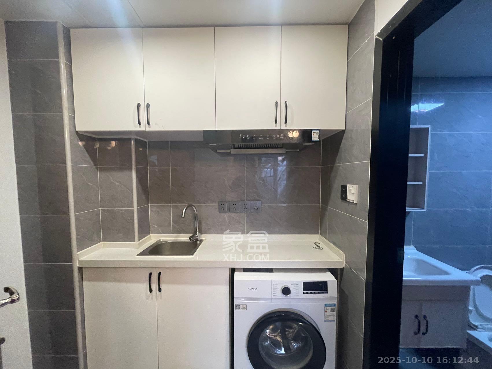 中海珑悦府  1室1厅1卫    1200.0元/月 中海珑悦府  1室1厅1卫    1200.0元/月室内图