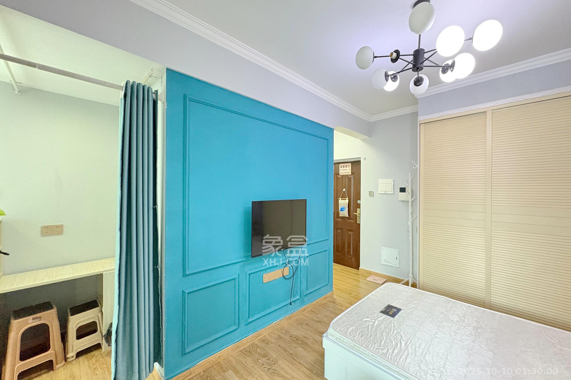 湘域城邦(湘域国际中心) 1室1厅1卫 68.0万 湘域城邦(湘域国际中心) 1室1厅1卫 68.0万客厅