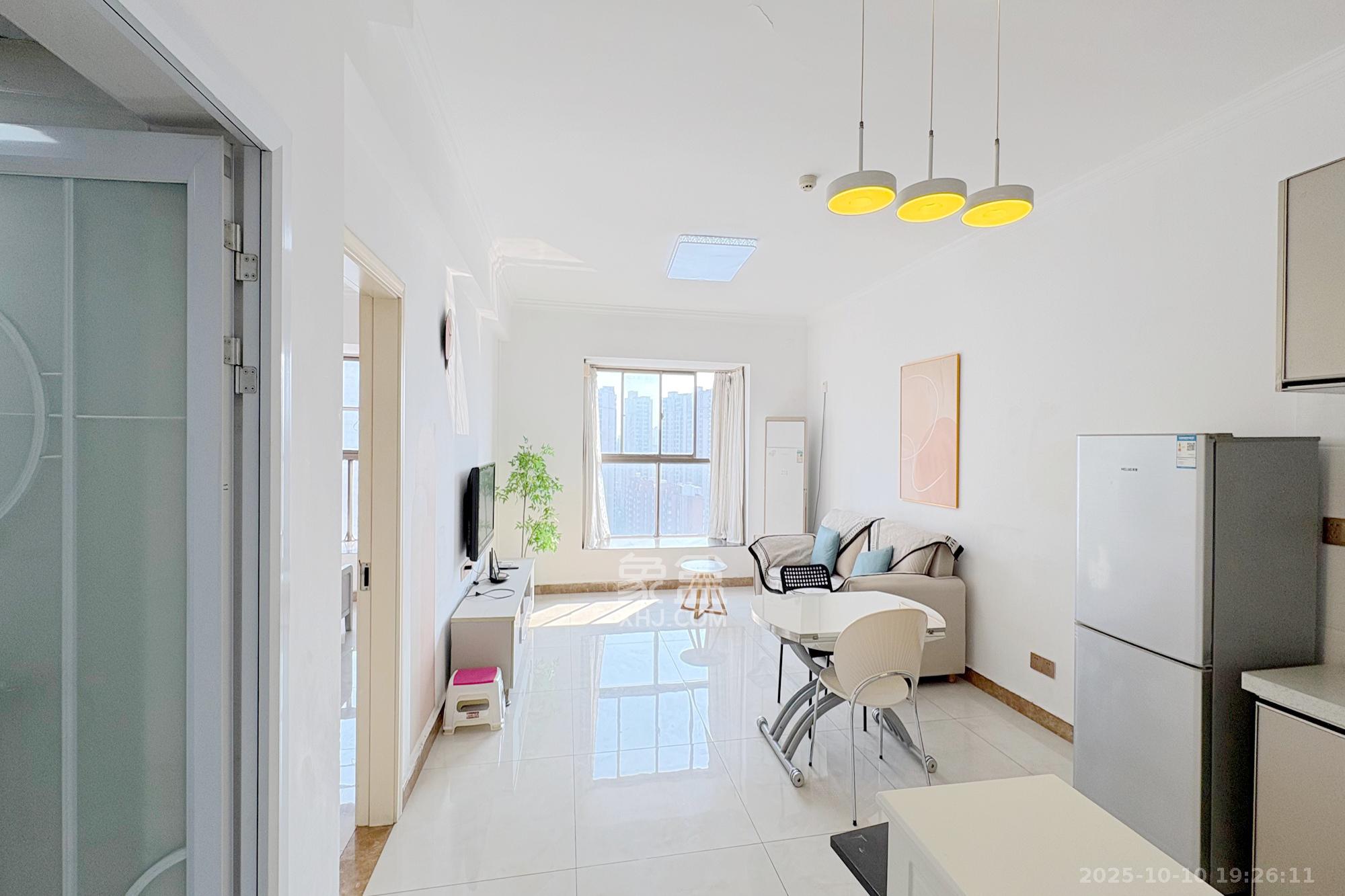 芙蓉同发  1室1厅1卫    52.0万客厅