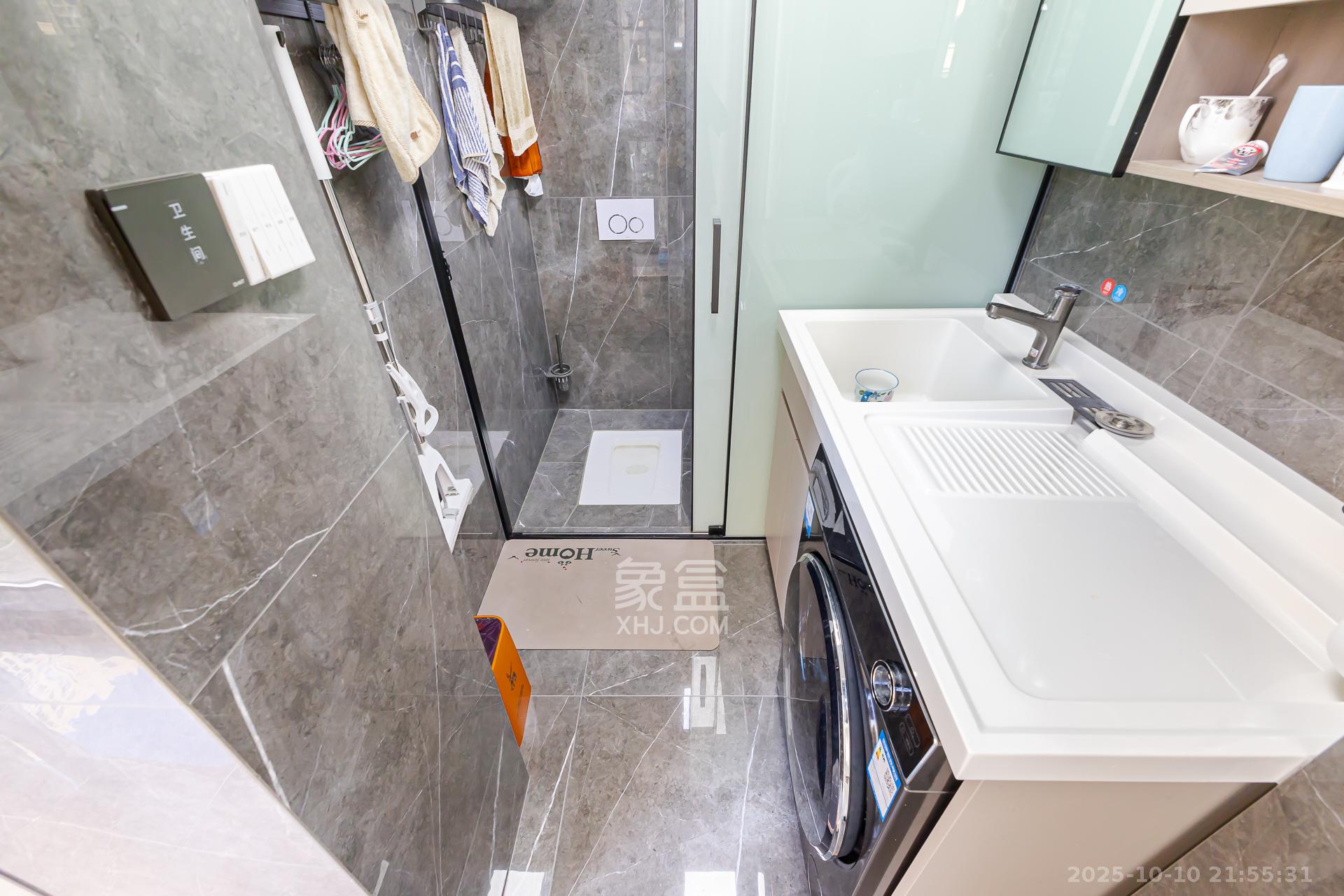 明发阅江悦府  3室2厅2卫    115.0万 明发阅江悦府  3室2厅2卫    115.0万卫生间