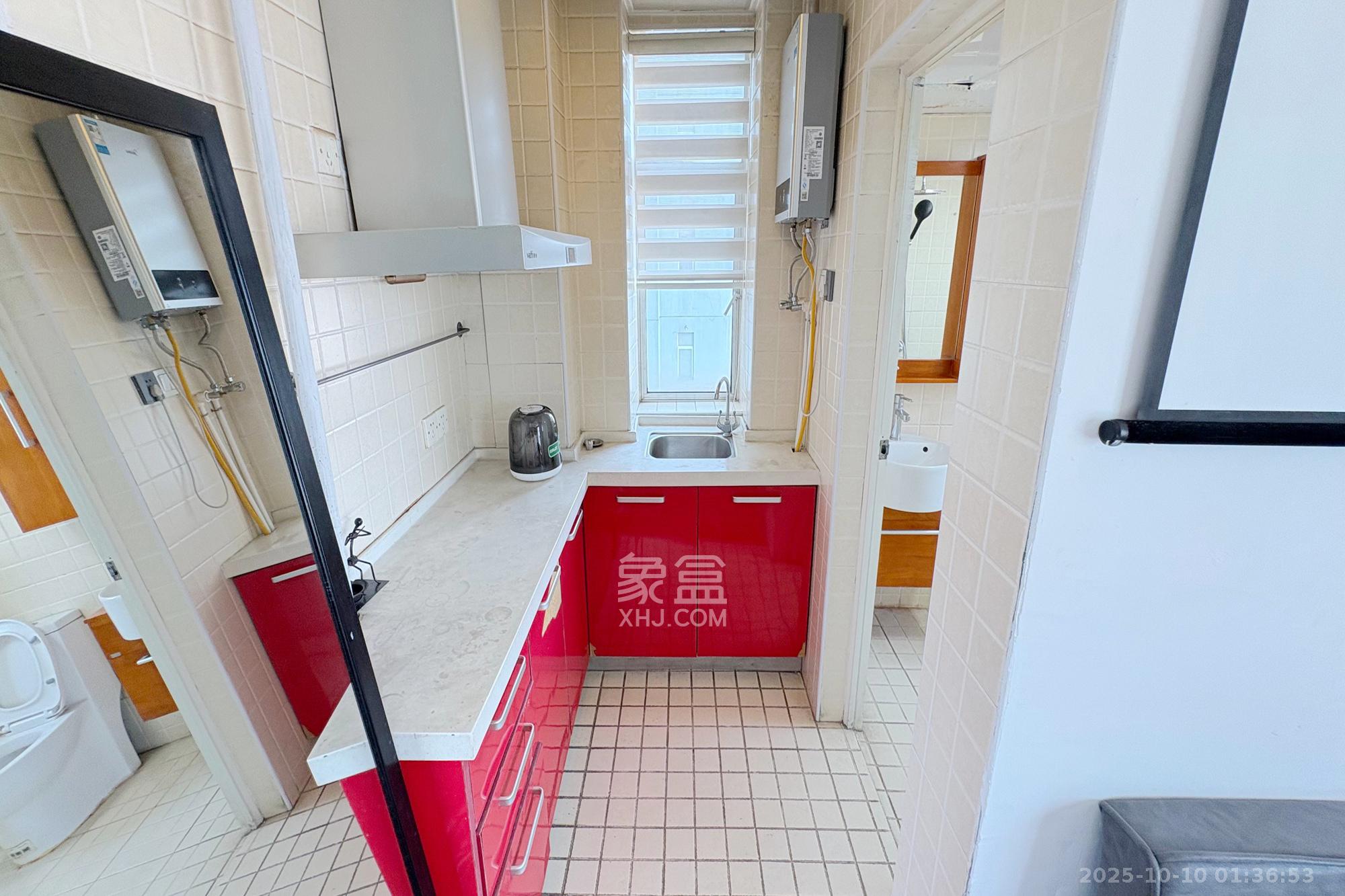 君临国际  1室1厅1卫    38.0万厨房