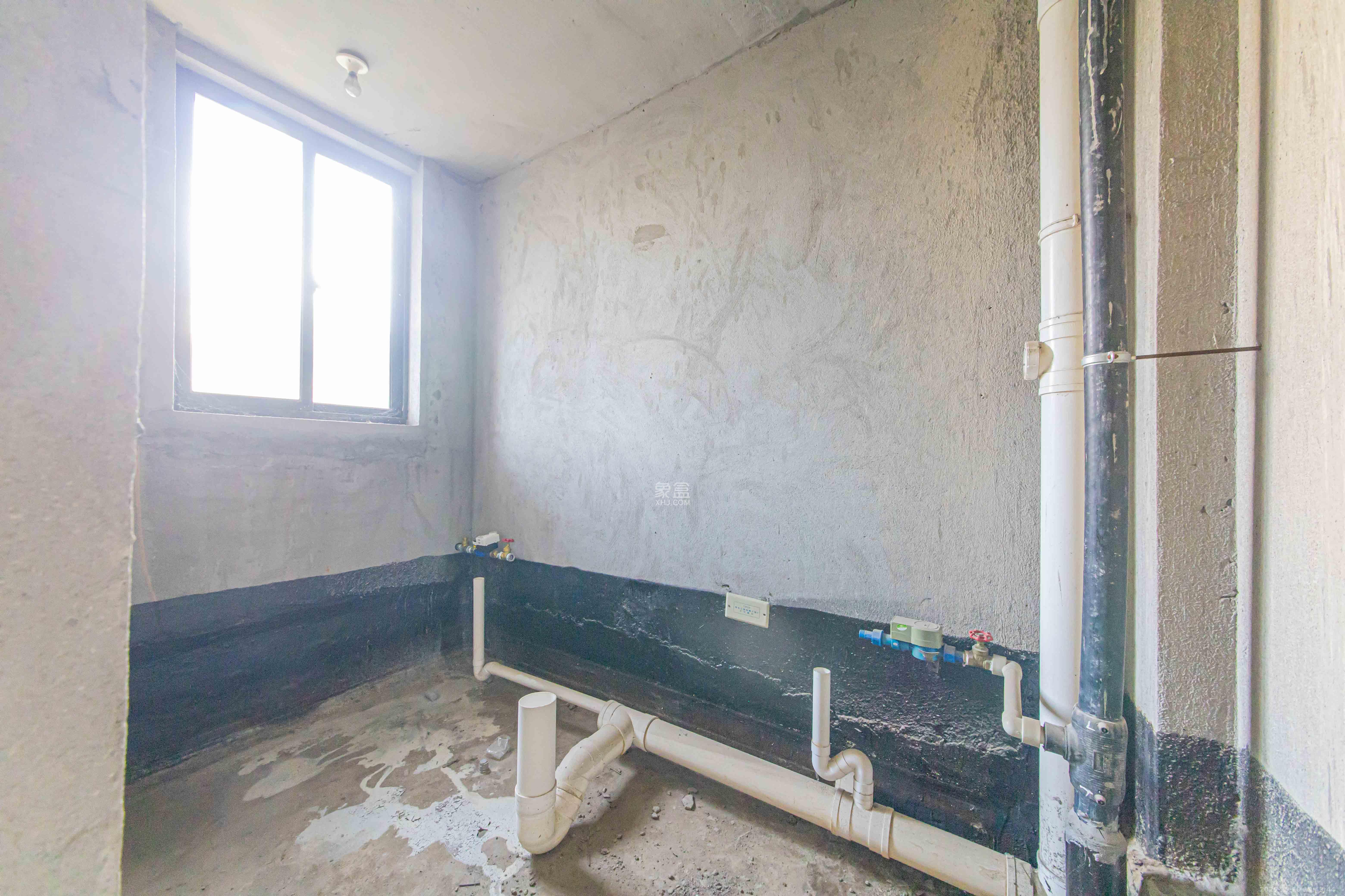 保利花园  3室2厅2卫    95.0万卫生间