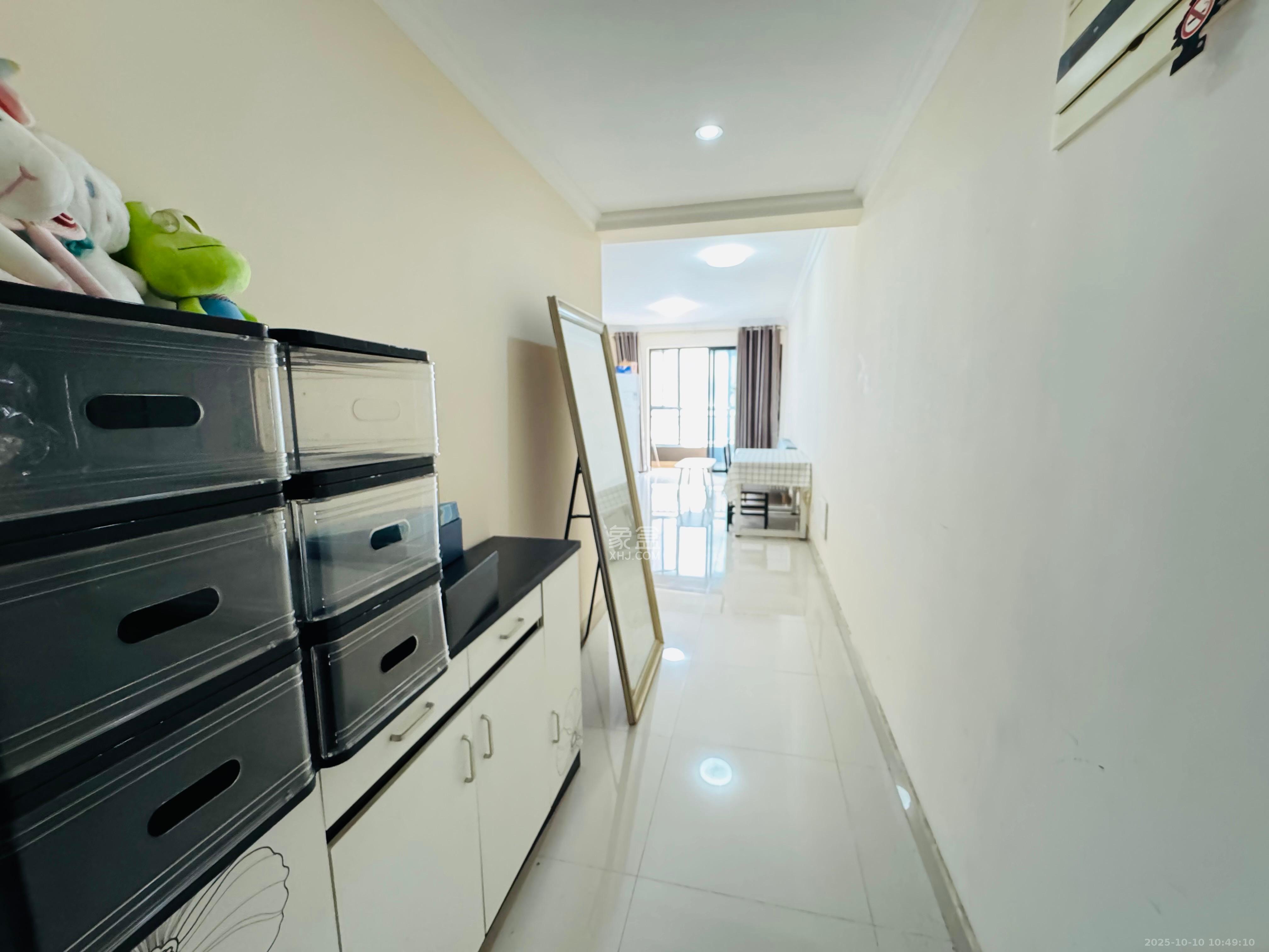 协信星澜汇  2室2厅1卫    2200.0元/月室内图