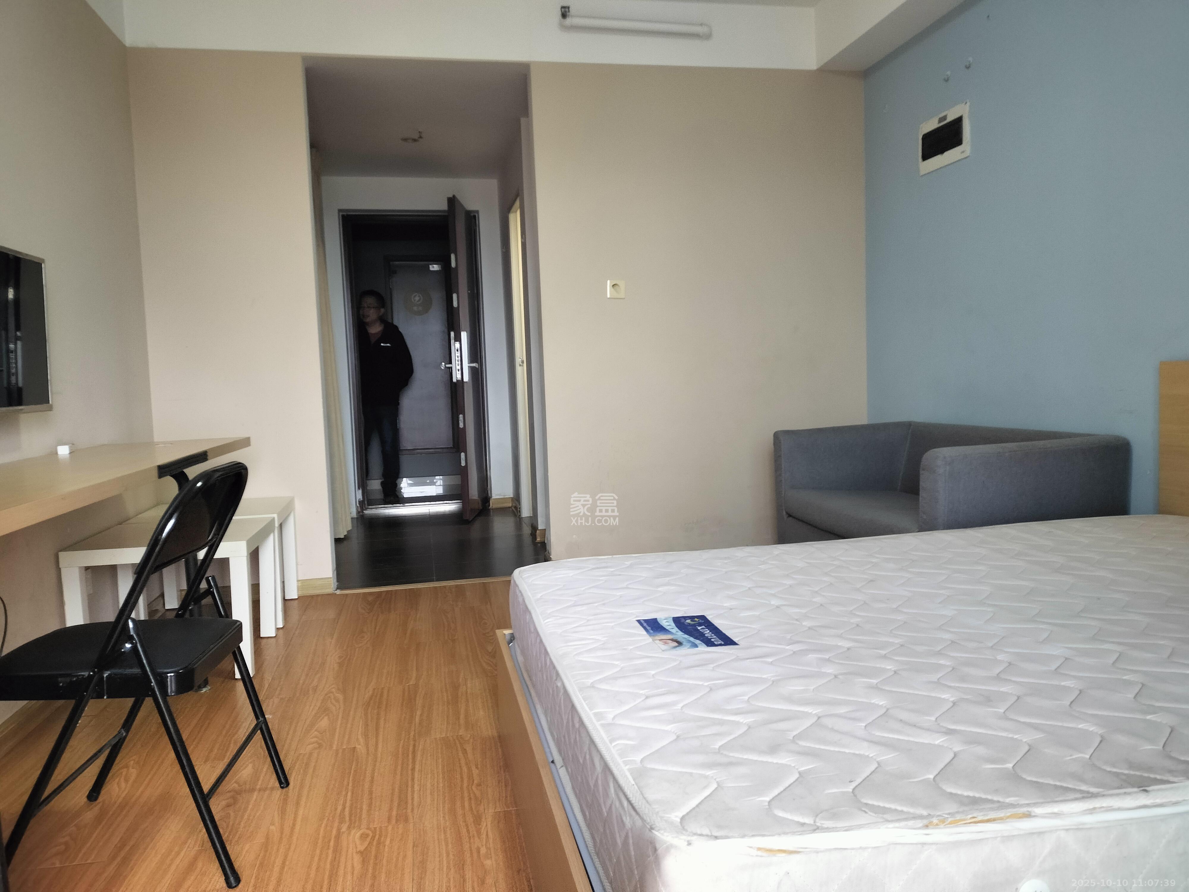 万科白鹭郡  1室1厅1卫    1250.0元/月室内图