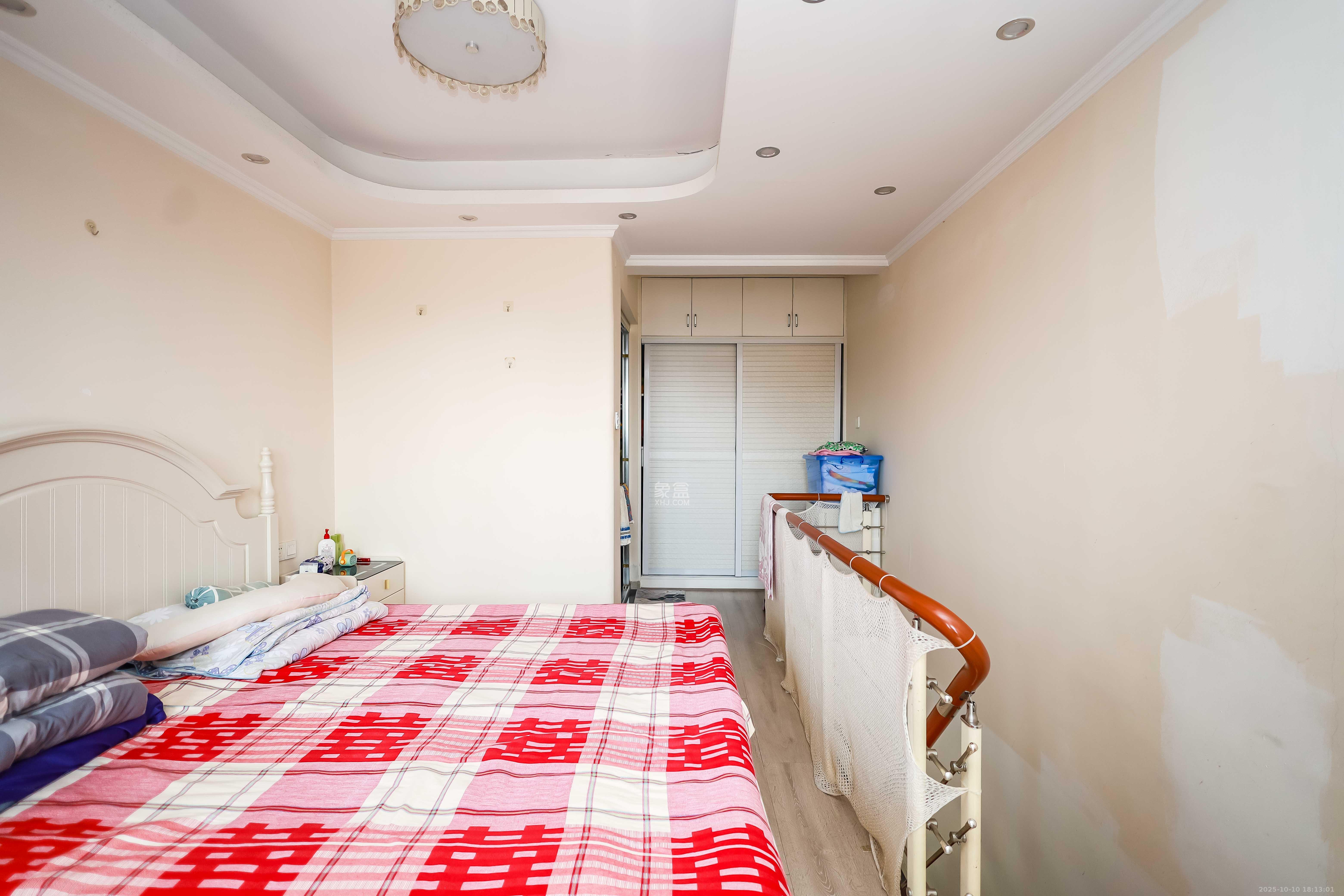 联美品格  1室1厅1卫    35.0万卧室