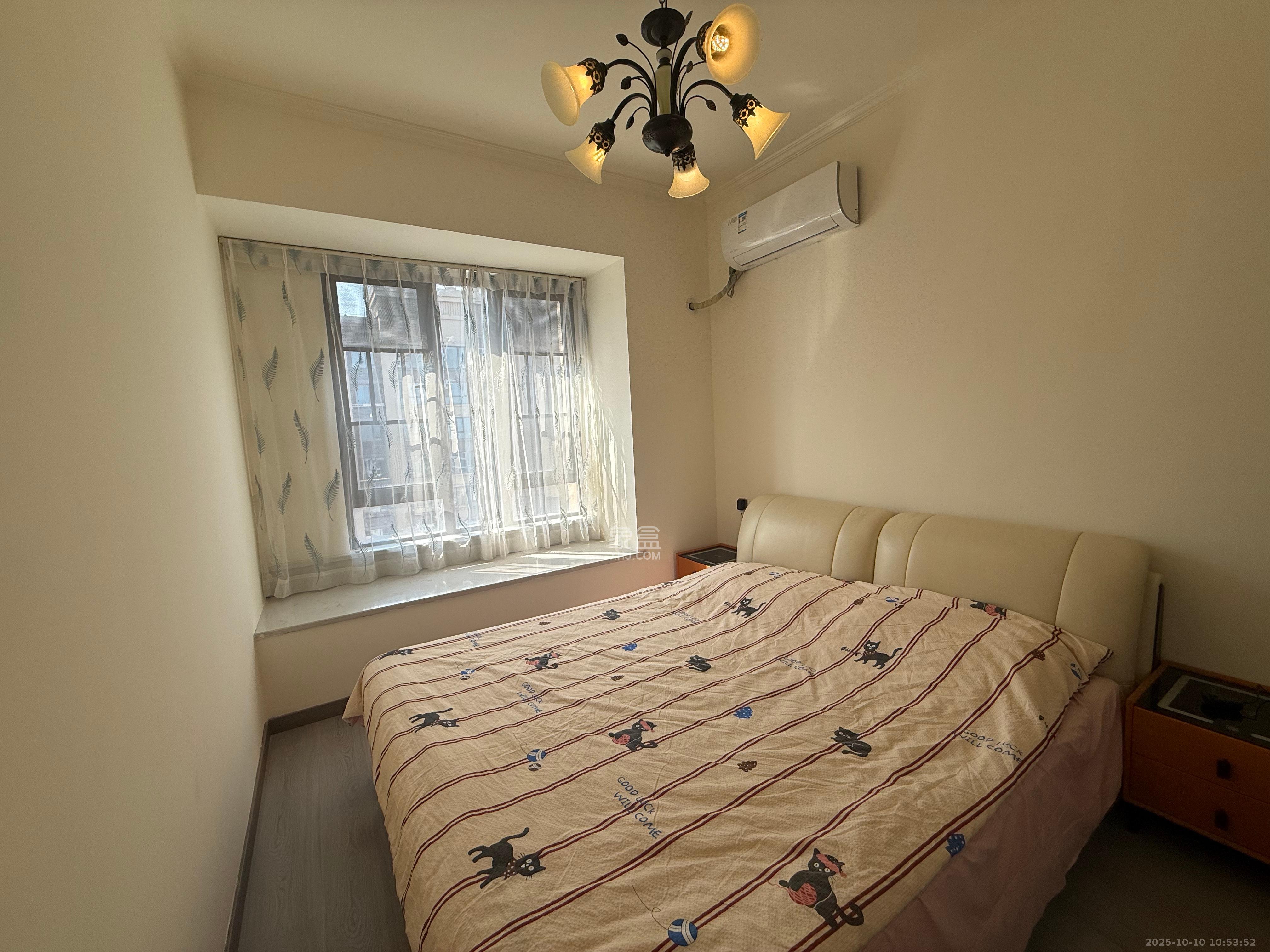 阳光城尚东湾青云苑  2室2厅1卫    2400.0元/月室内图