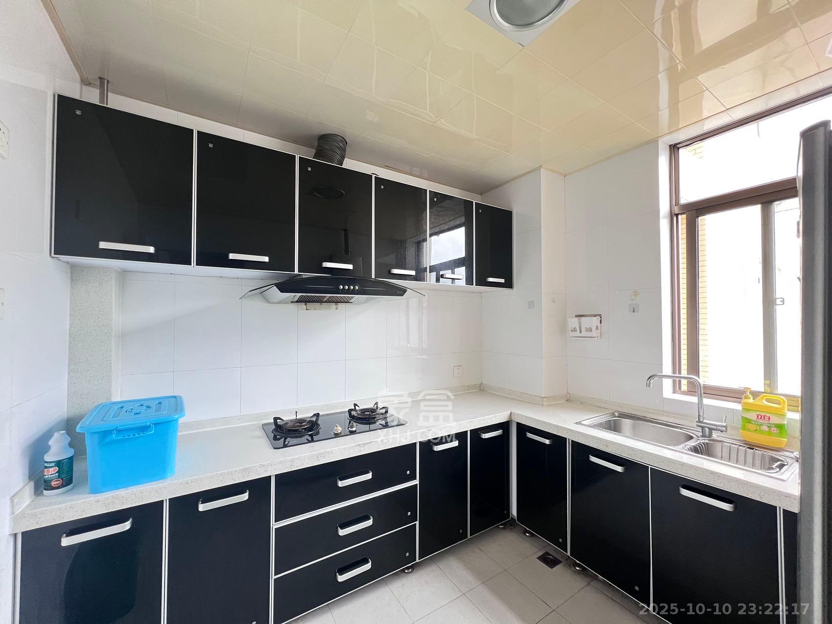 银馨家园  2室2厅1卫    2300.0元/月室内图