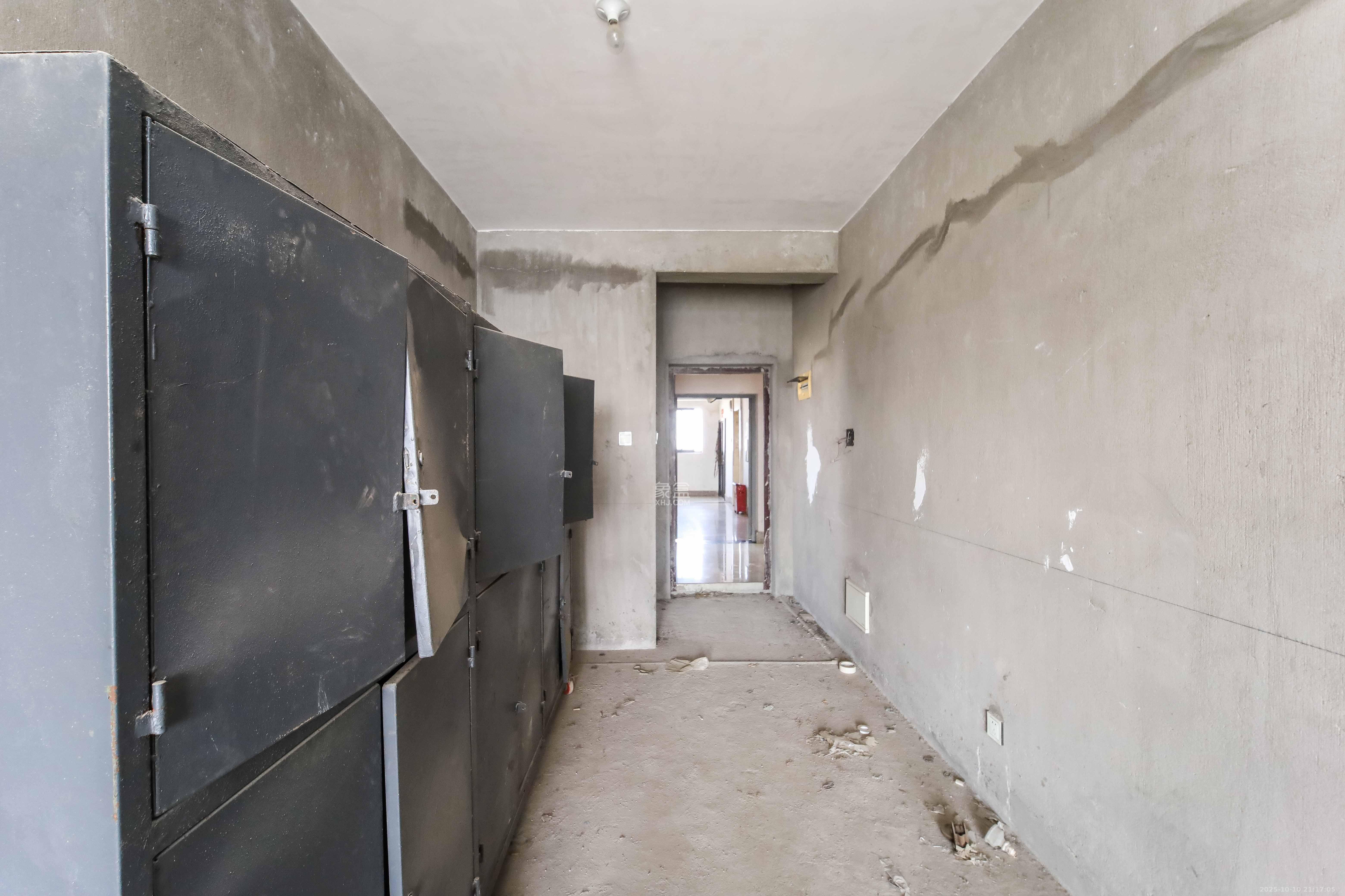 江河双水湾  2室2厅1卫    54.0万 江河双水湾  2室2厅1卫    54.0万客厅