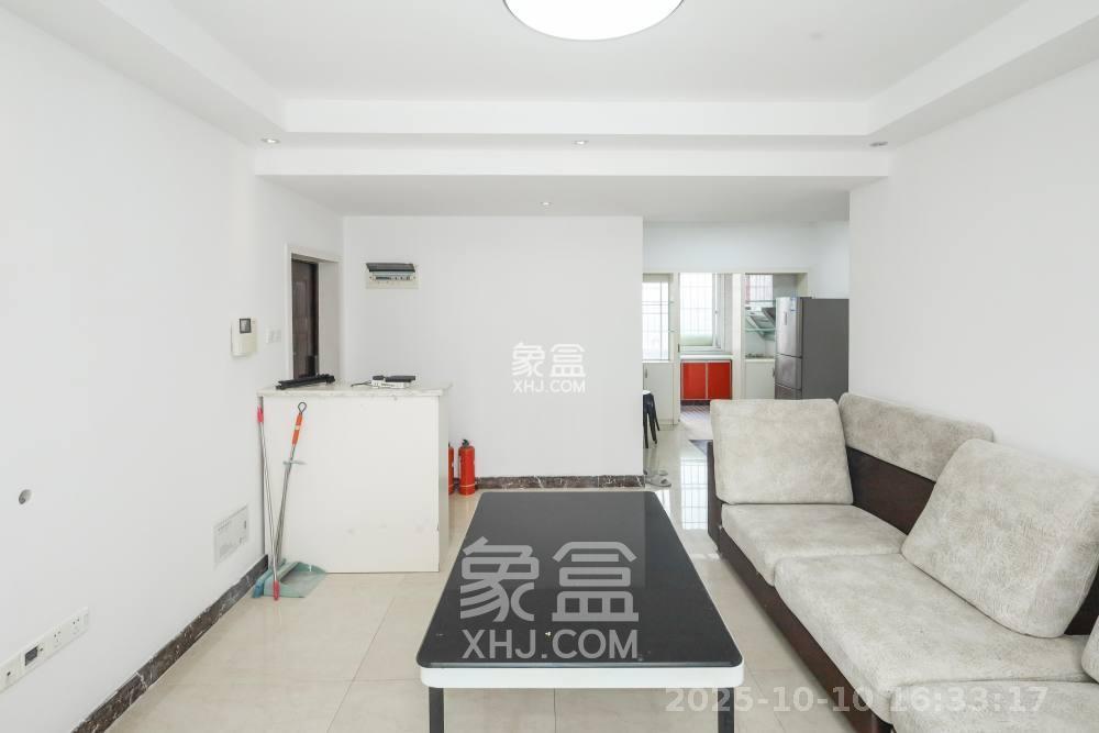 可可小城(麓谷可可小城)  3室2厅1卫    2000.0元/月 可可小城(麓谷可可小城)  3室2厅1卫    2000.0元/月室内图