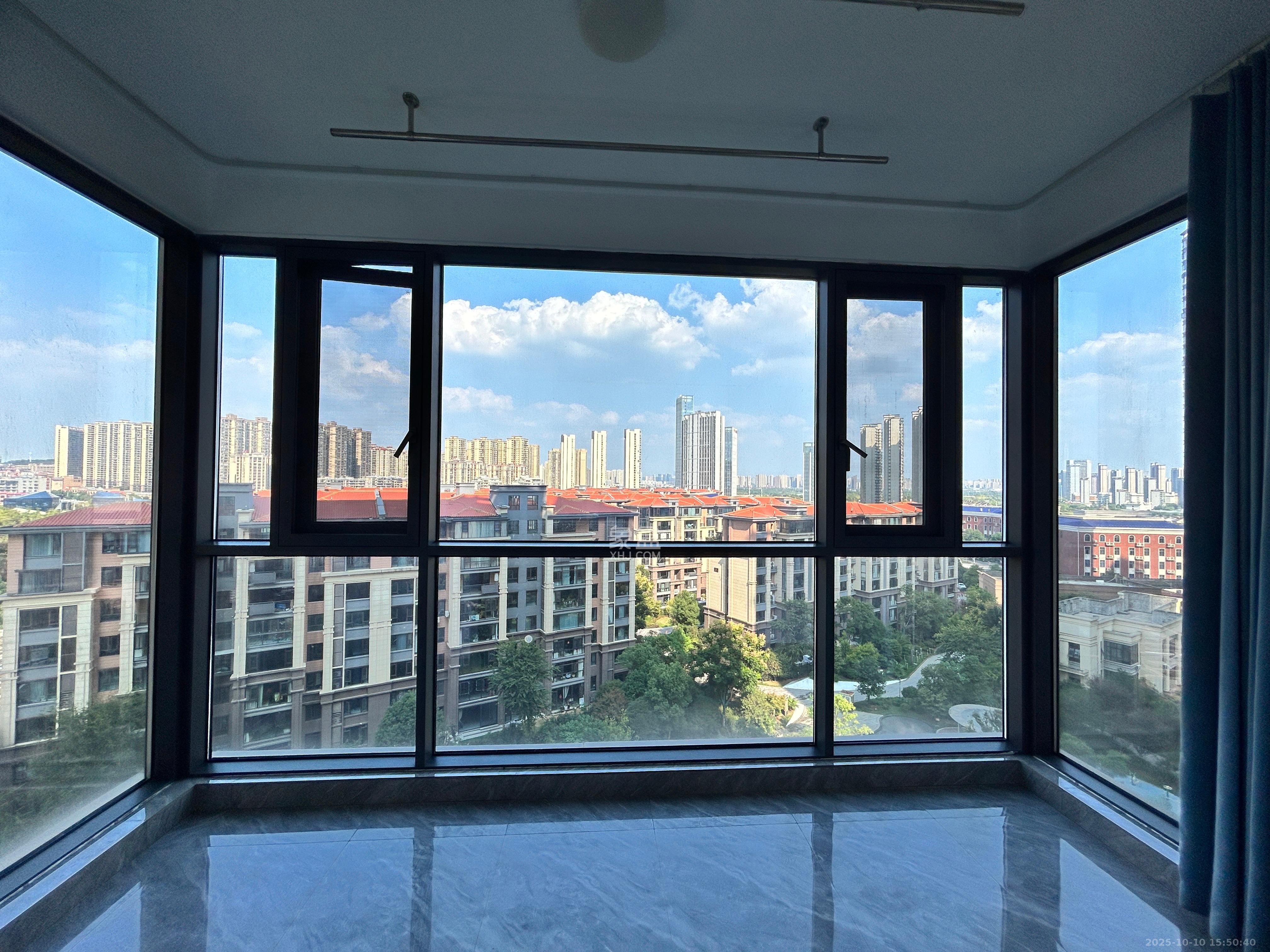 江山帝景雅典  3室2厅2卫    2400.0元/月 江山帝景雅典  3室2厅2卫    2400.0元/月室内图