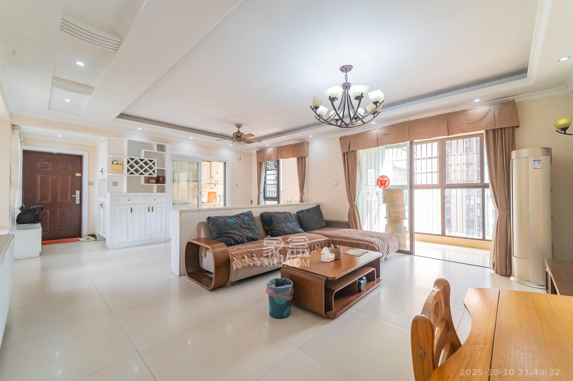 华润凤凰城三期  3室2厅2卫    87.8万