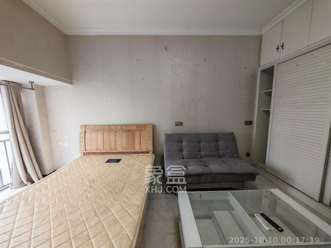 达美D6区  1室1厅1卫    1400.0元/月室内图