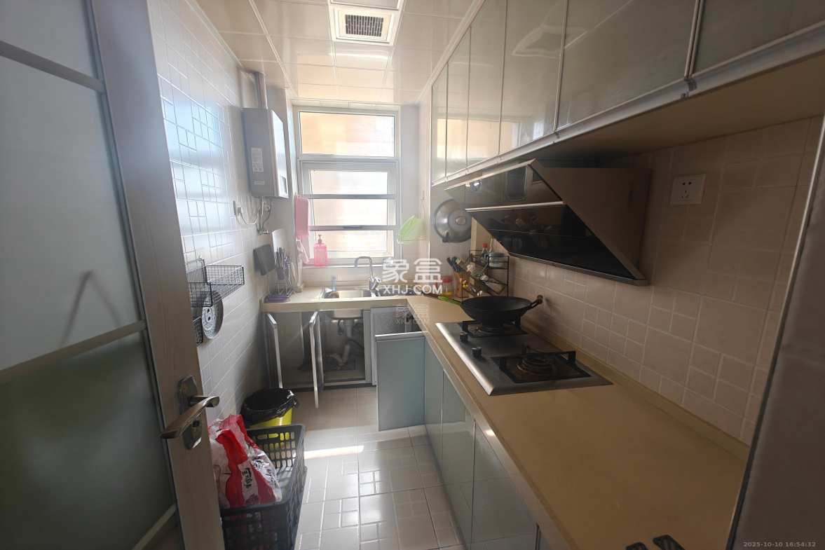 佳兆业金域天下三期 3室2厅1卫 1800.0元/月 佳兆业金域天下三期 3室2厅1卫 1800.0元/月室内图